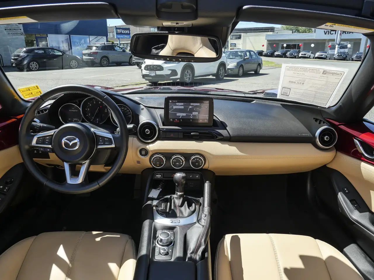 Mazda MX-5 Miata снимка Mazda MX-5 Miata