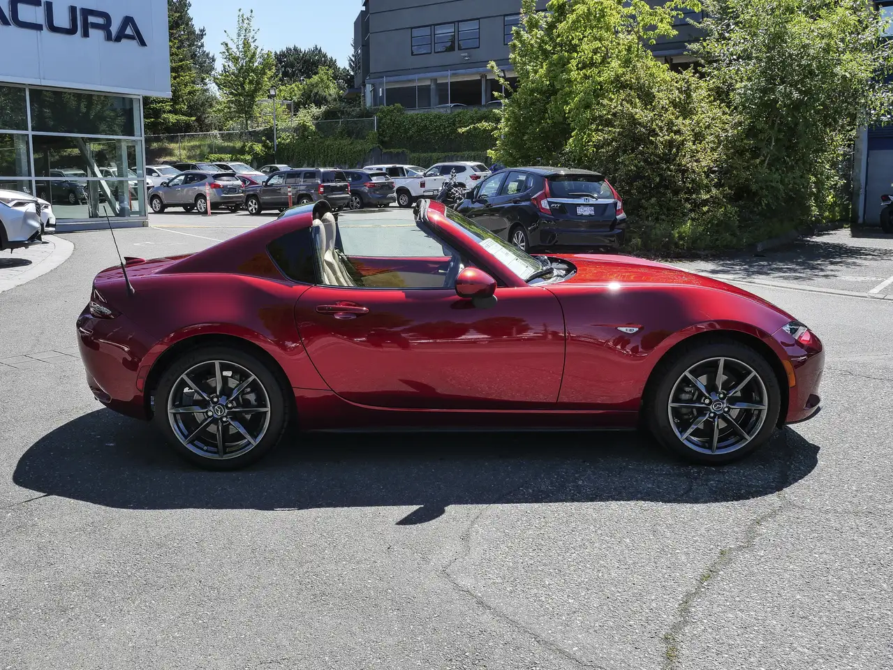 Mazda MX-5 Miata снимка Mazda MX-5 Miata