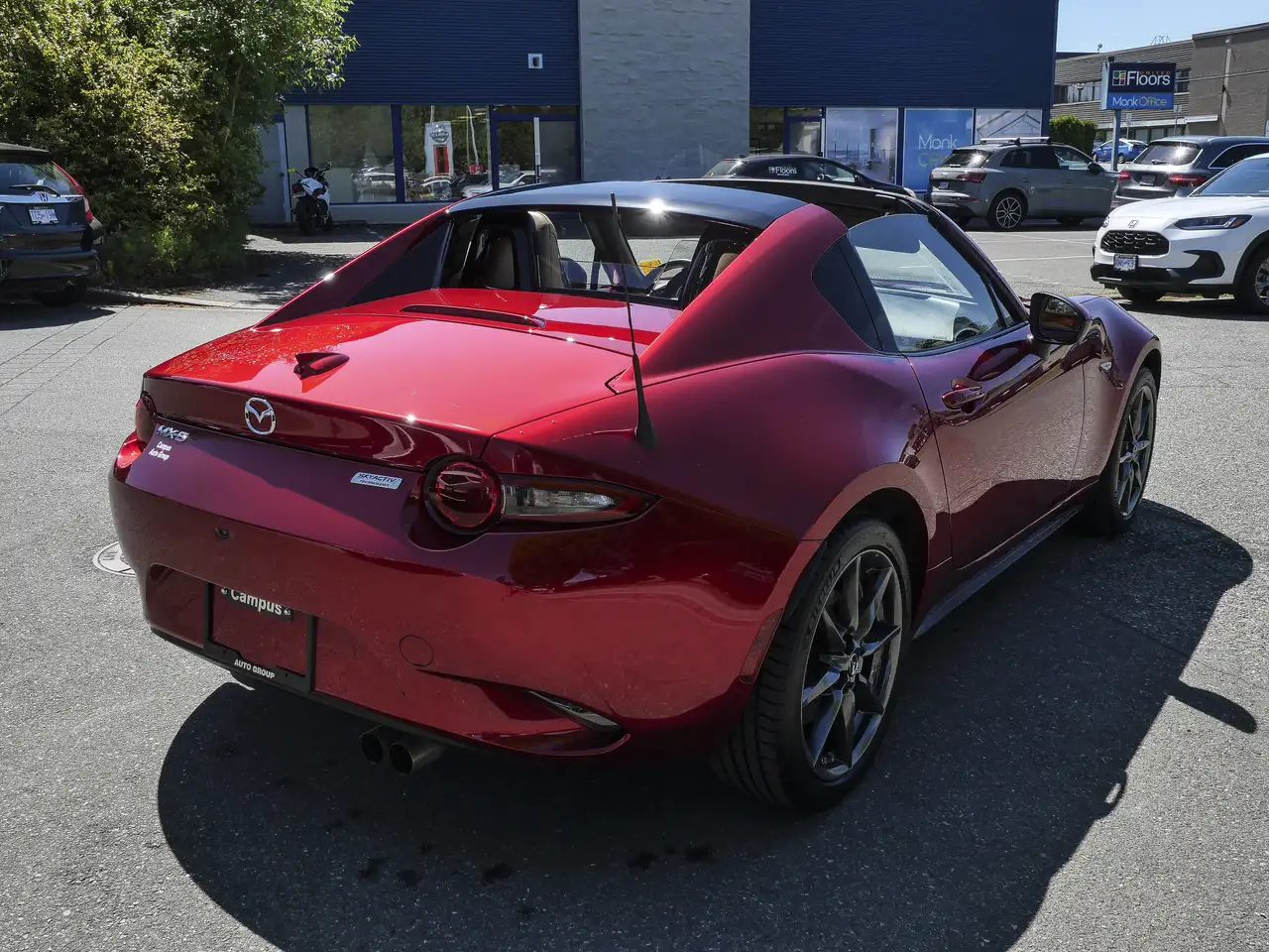 Mazda MX-5 Miata снимка Mazda MX-5 Miata