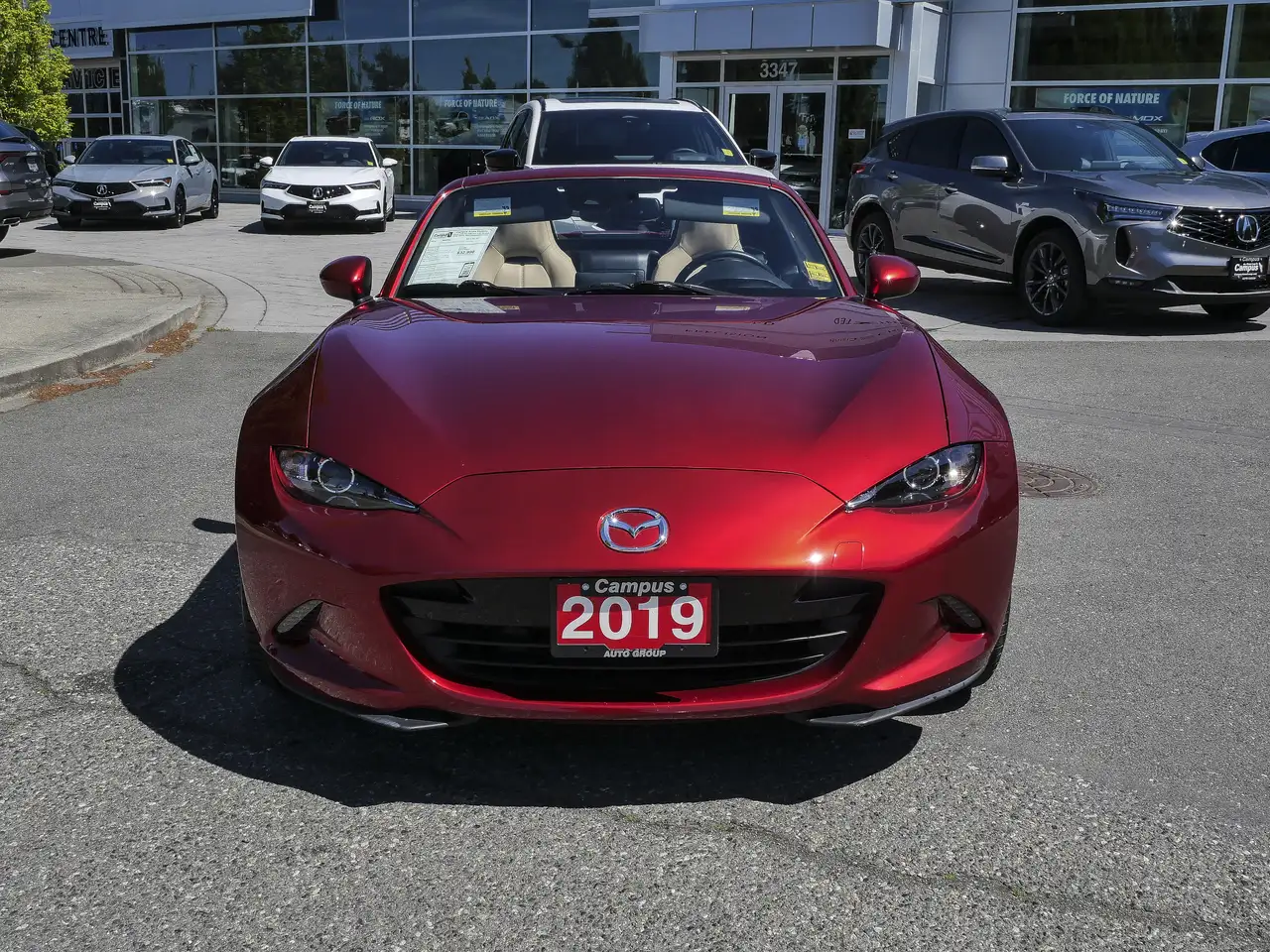 Mazda MX-5 Miata снимка Mazda MX-5 Miata