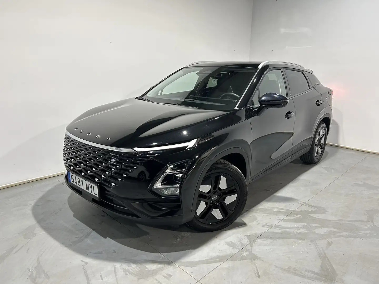 Omoda 5 1.6 TGDI (14CV) Premium MY2 Schwarz - 1