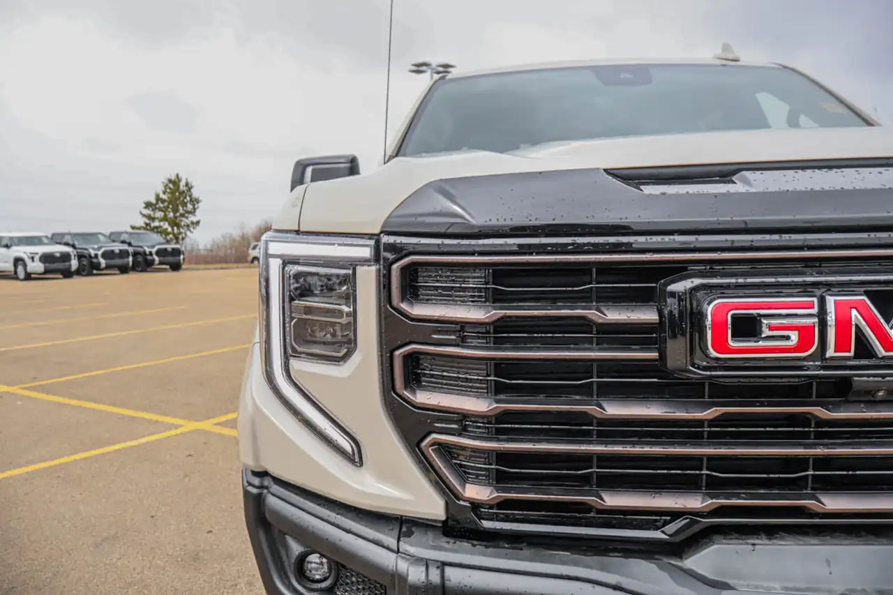 GMC Sierra 1500 снимка GMC Sierra 1500