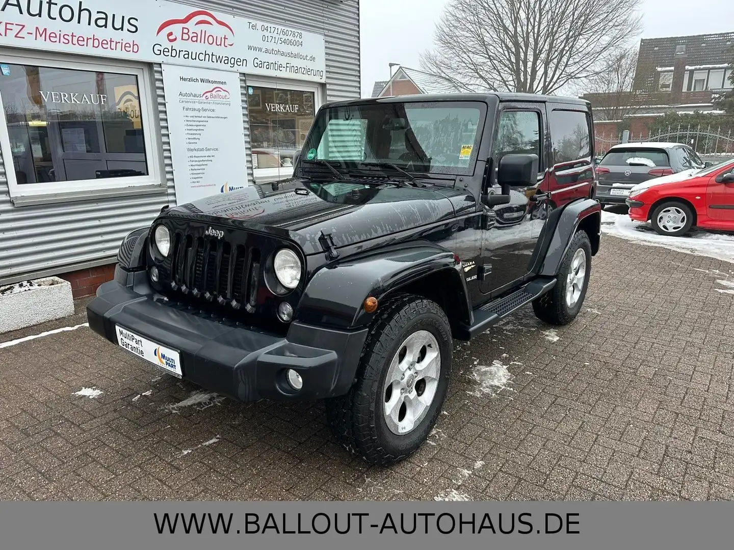 Jeep Wrangler Unlimited Sahara*1.HAND*NAVI*GARANTIE* Schwarz - 2