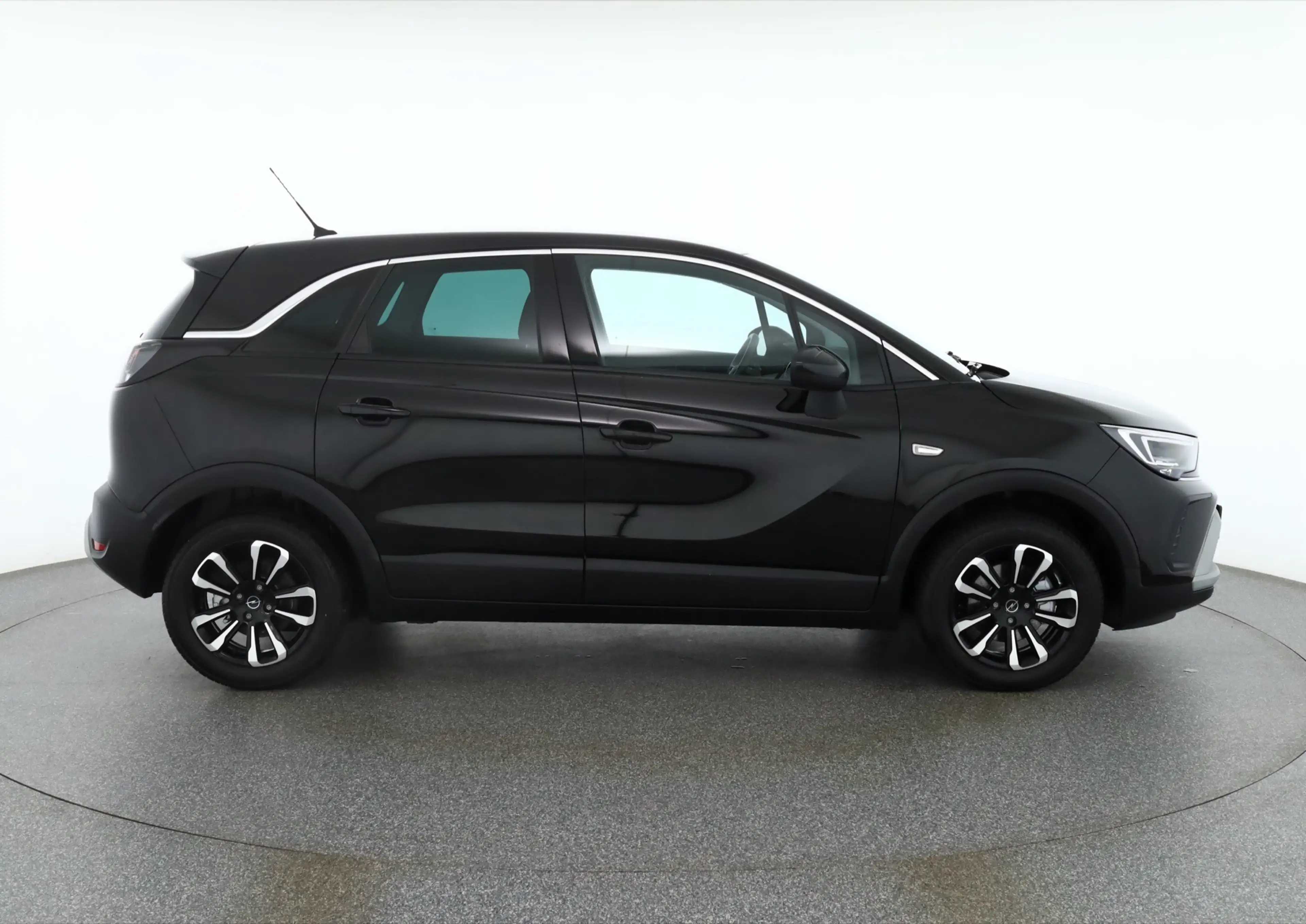 Opel Crossland 1.2 Turbo Elegance LED Navi Teilleder — photo 6