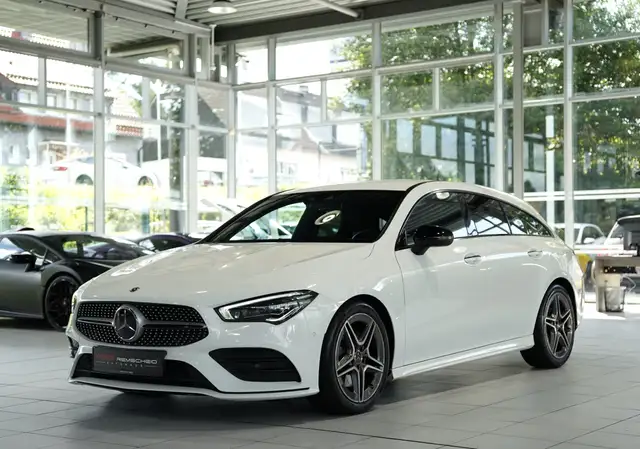 Mercedes-Benz CLA view 5
