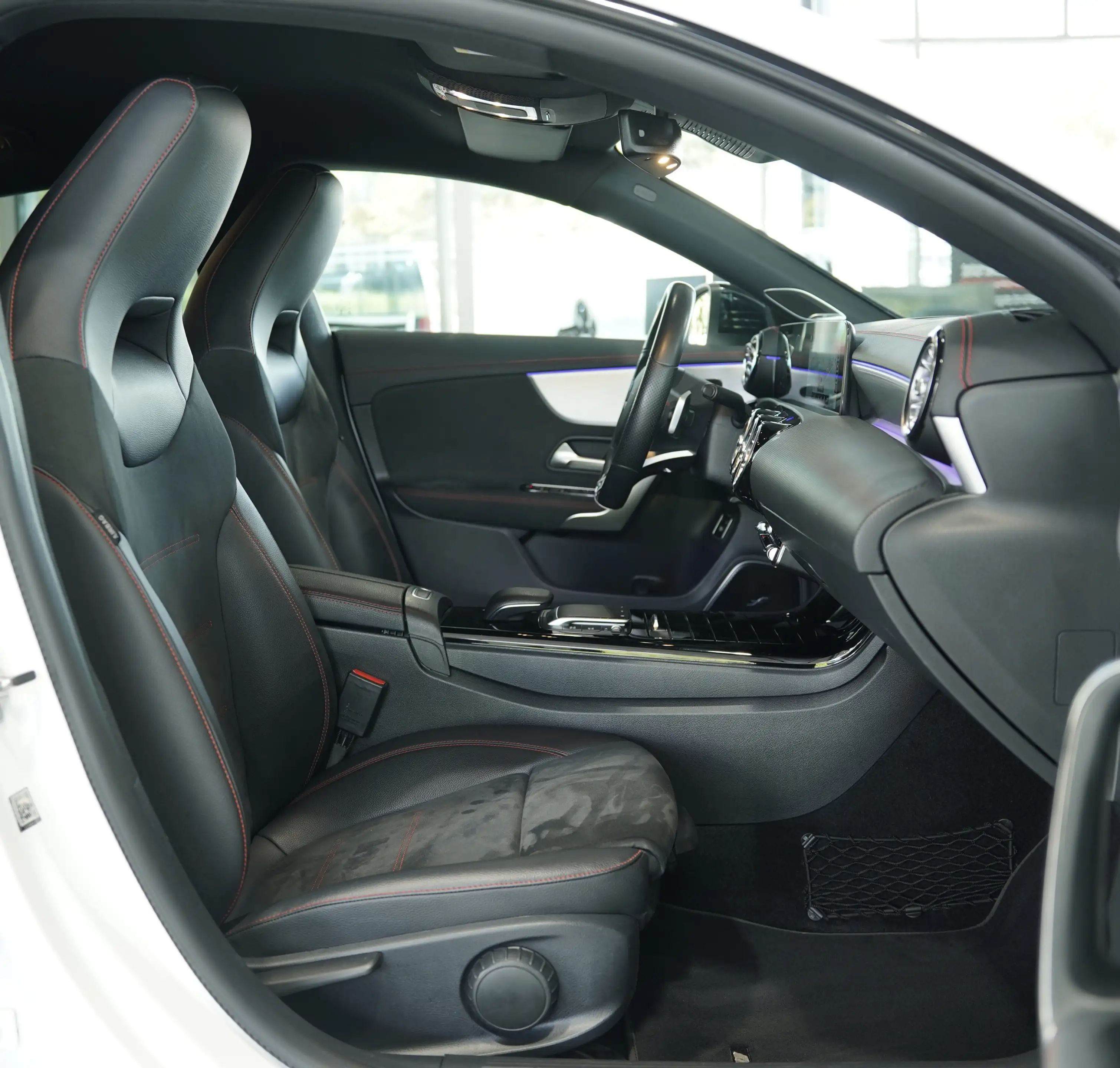 Mercedes-Benz CLA 220 d AMG Line *BURM *Digital — photo 15