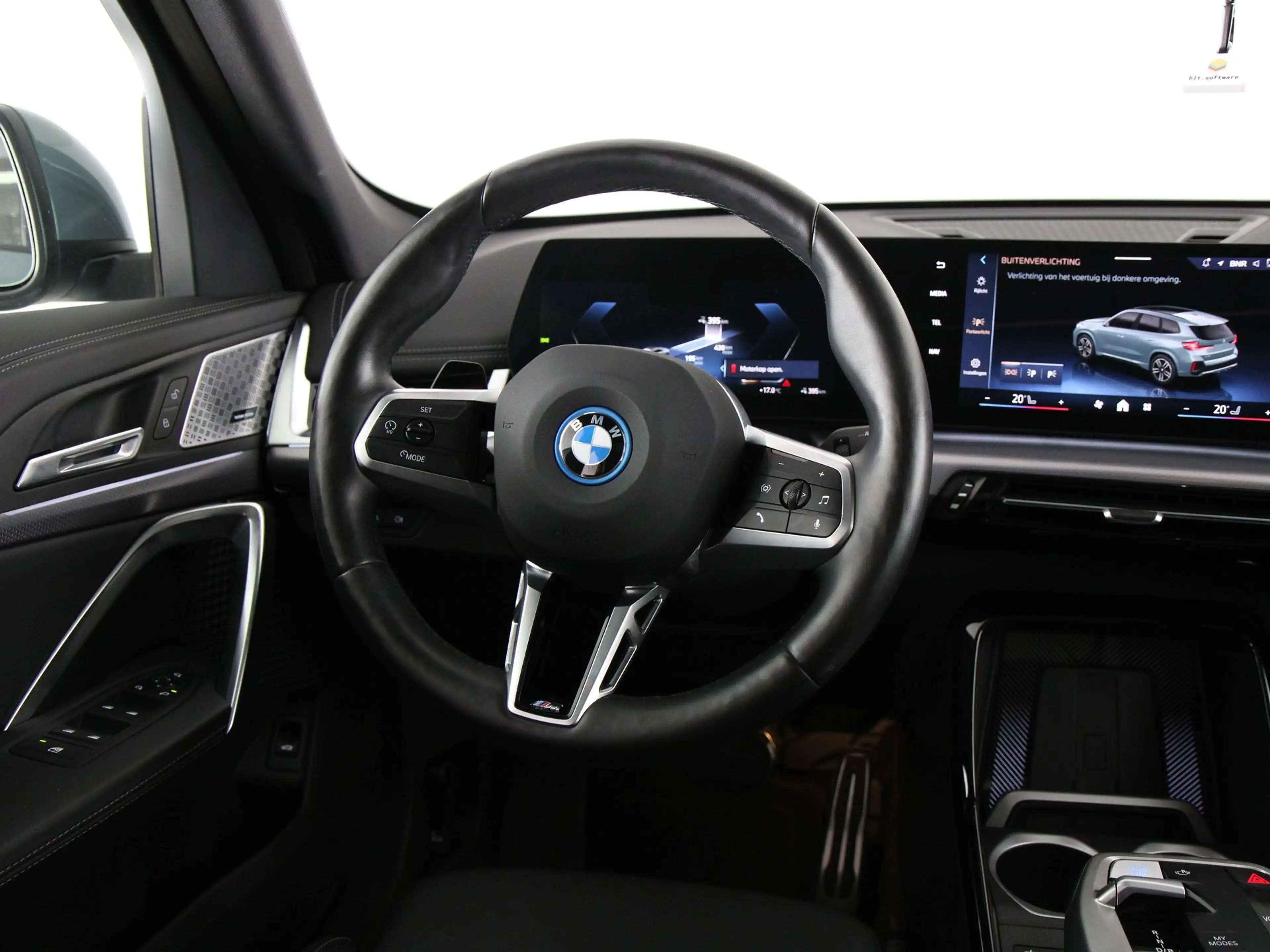 BMW iX1 eDrive20 M-Sport SoH 100% — photo 2