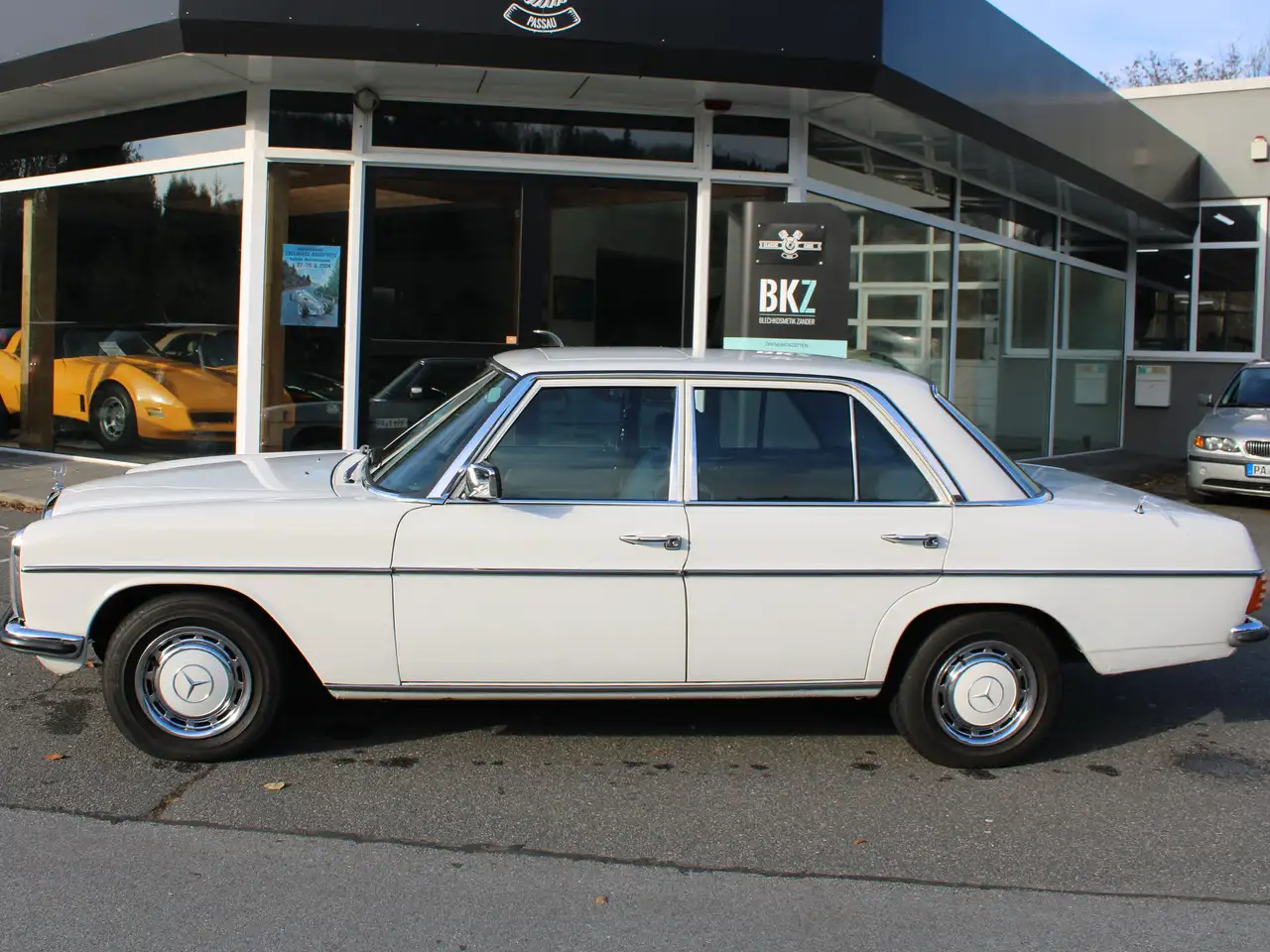 Mercedes-Benz 200 Typ 115 200/8 200 Strich 8 Serie 2, foto 2