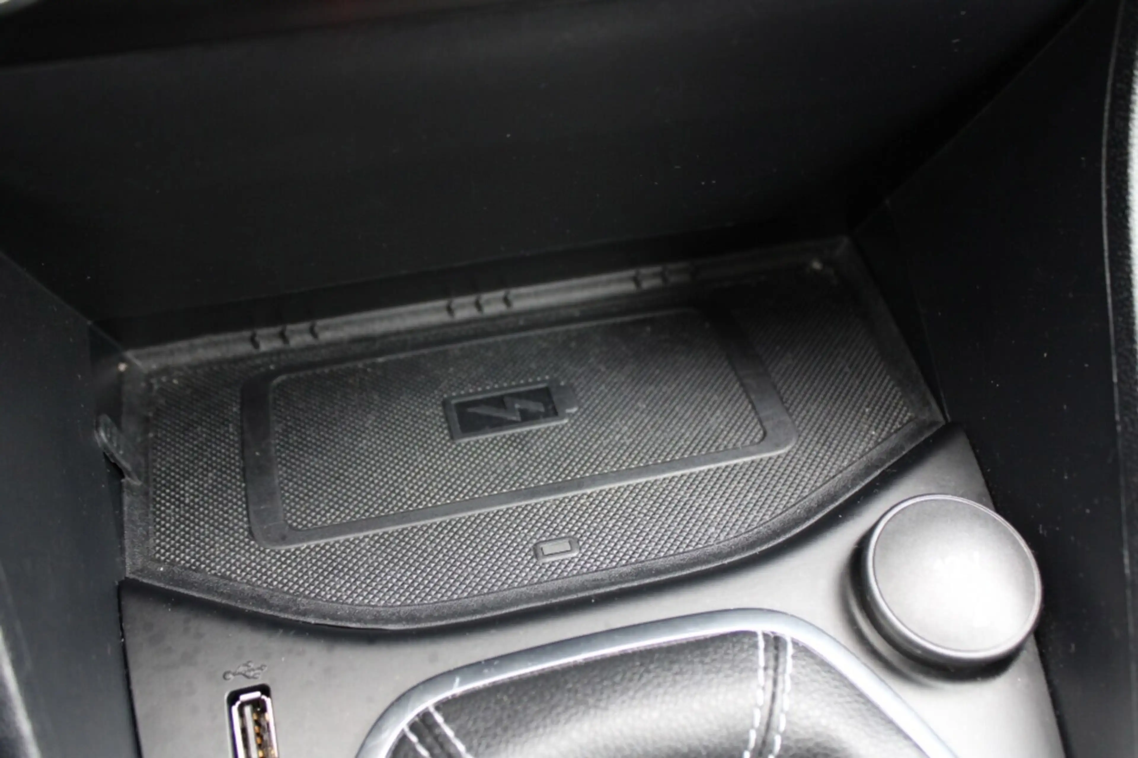 Ford Fiesta 1.0 EcoBoost Hybrid Titanium X — photo 14
