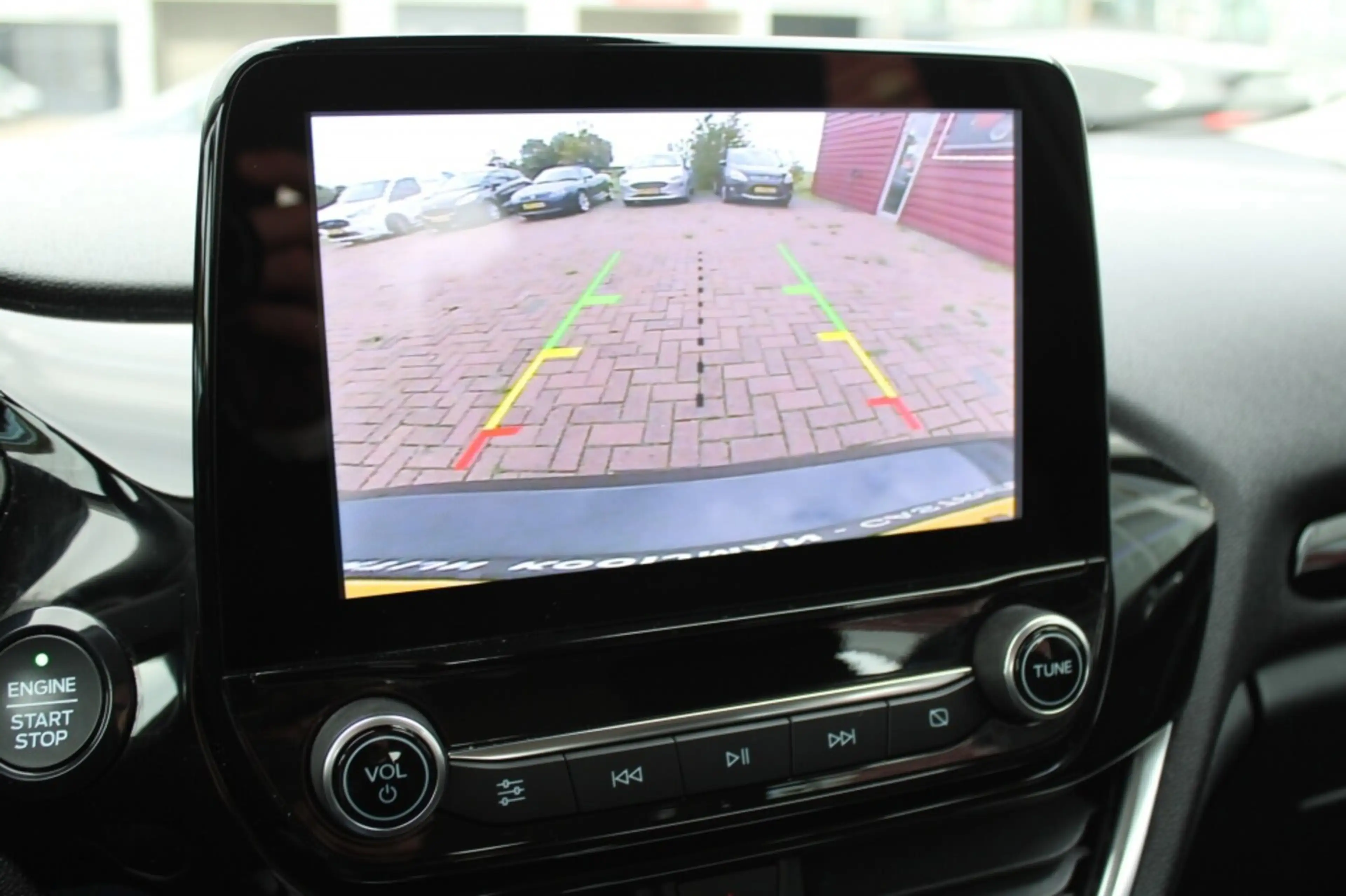 Ford Fiesta 1.0 EcoBoost Hybrid Titanium X — photo 17