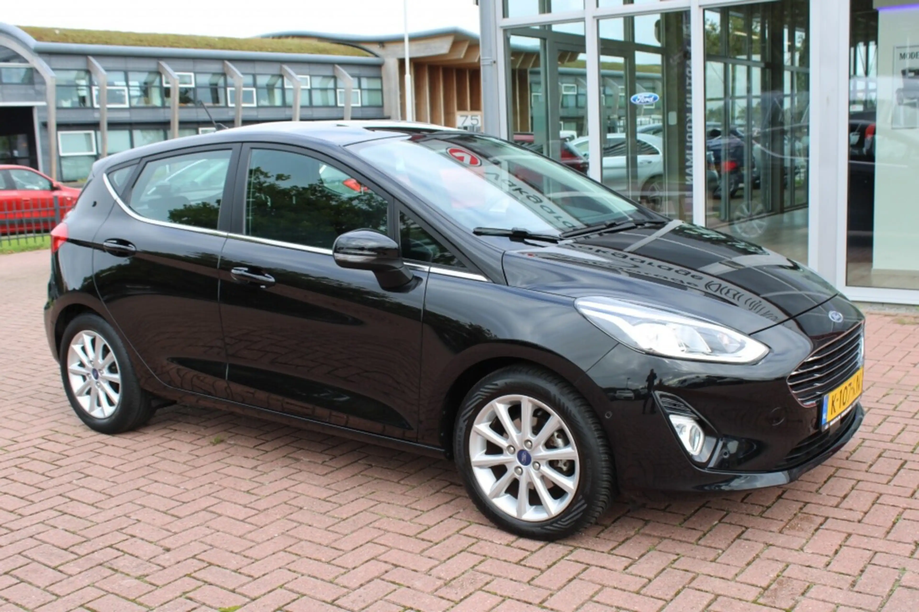 Ford Fiesta 1.0 EcoBoost Hybrid Titanium X — photo 5