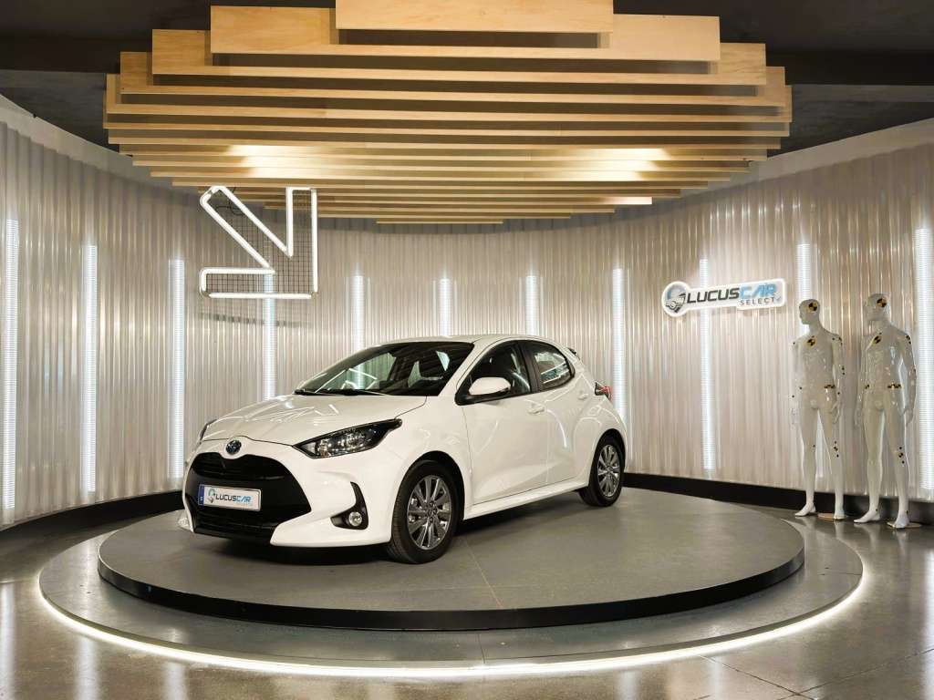 Toyota Yaris 120H 1.5 Active Tech - foto 1