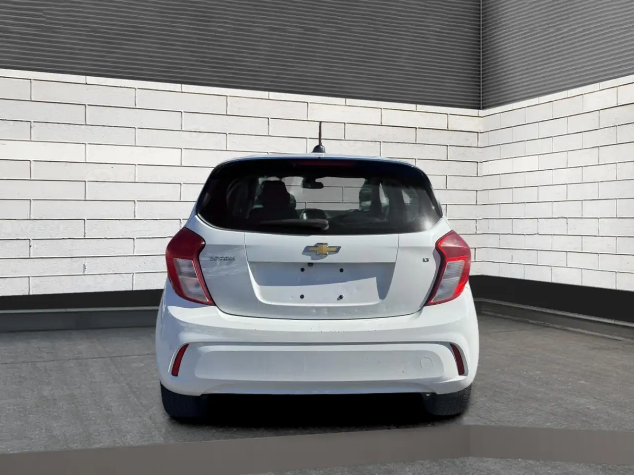 Chevrolet Spark снимка Chevrolet Spark