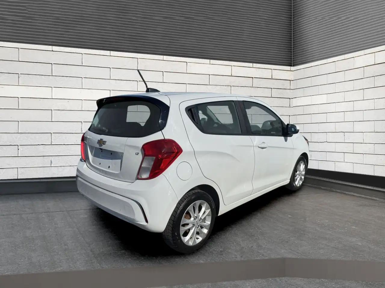 Chevrolet Spark снимка Chevrolet Spark