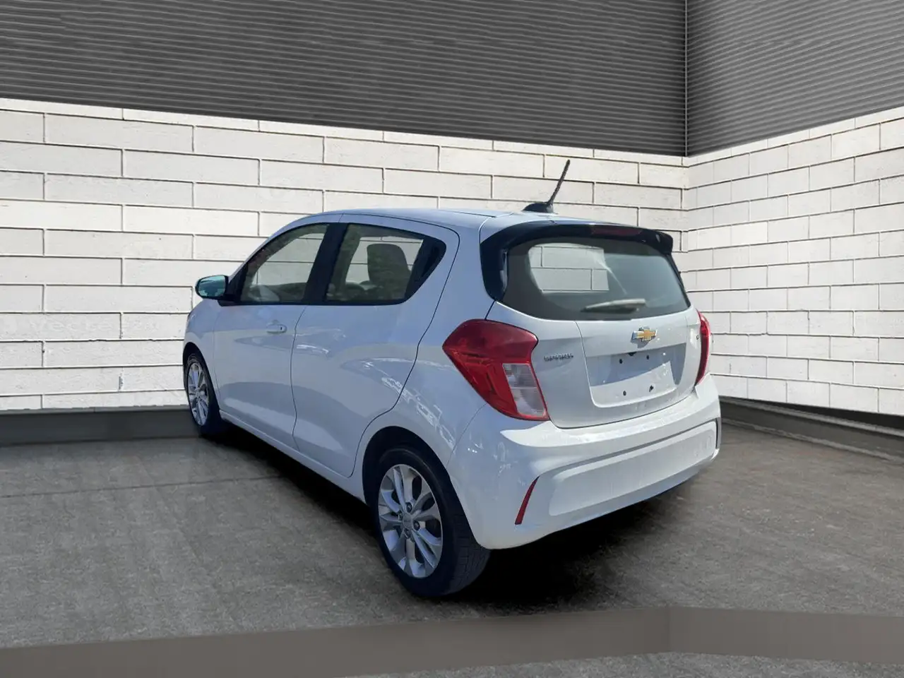 Chevrolet Spark снимка Chevrolet Spark