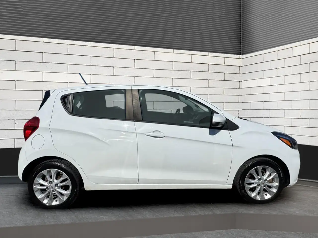 Chevrolet Spark снимка Chevrolet Spark