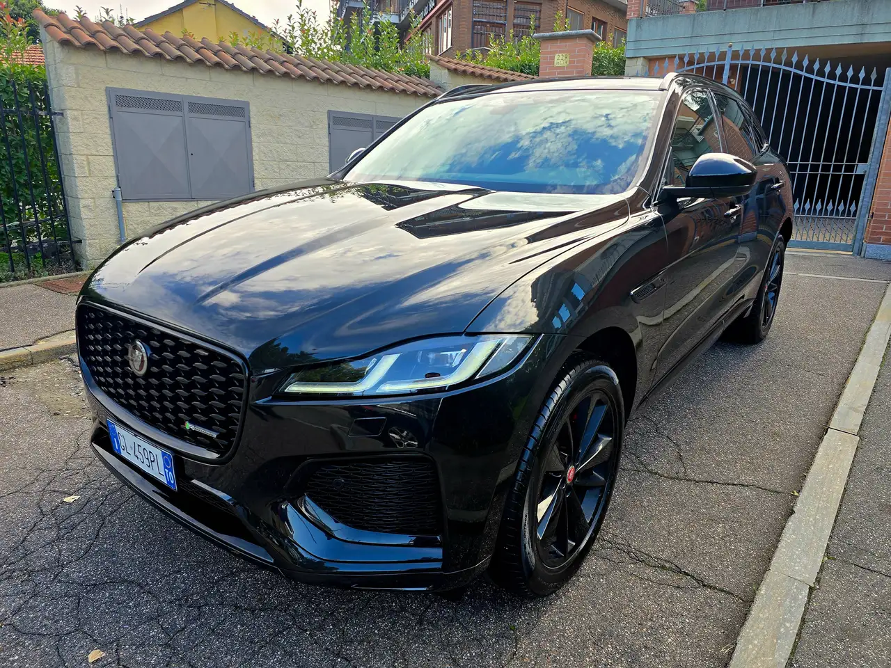 Jaguar F-Pace