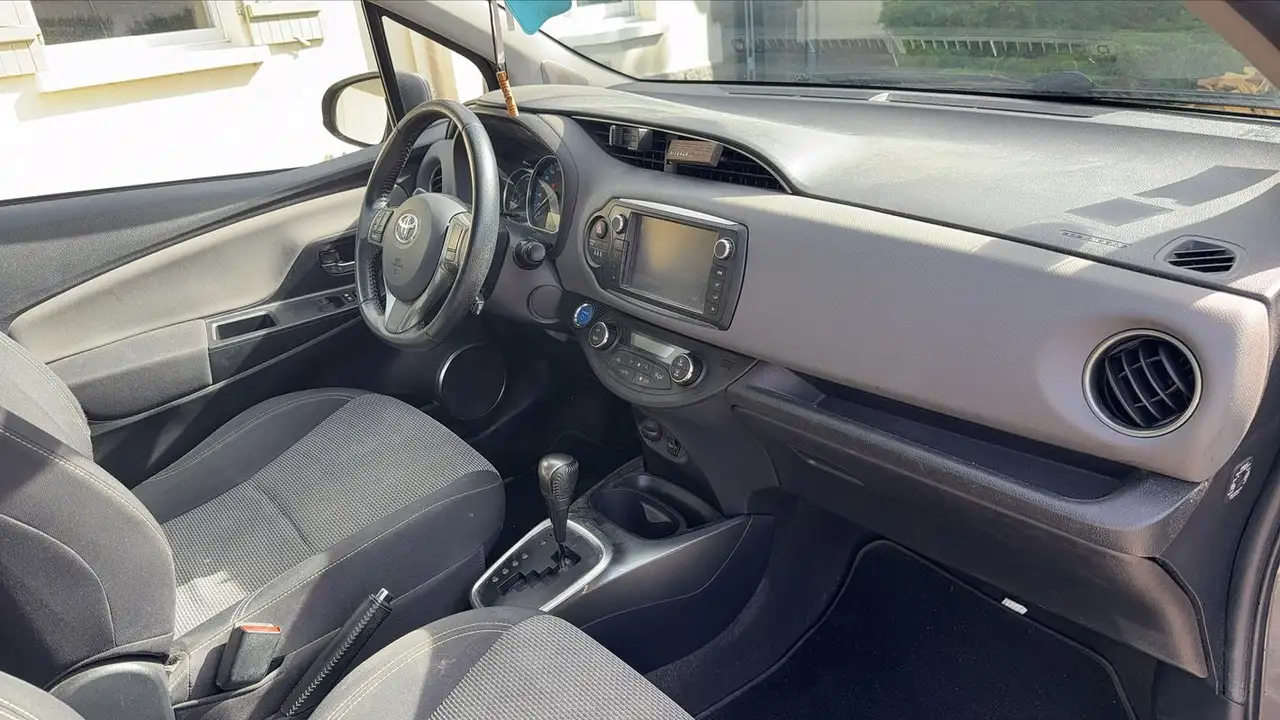 Toyota Yaris Yaris — photo 10