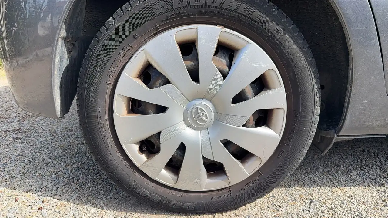 Toyota Yaris Yaris — photo 16