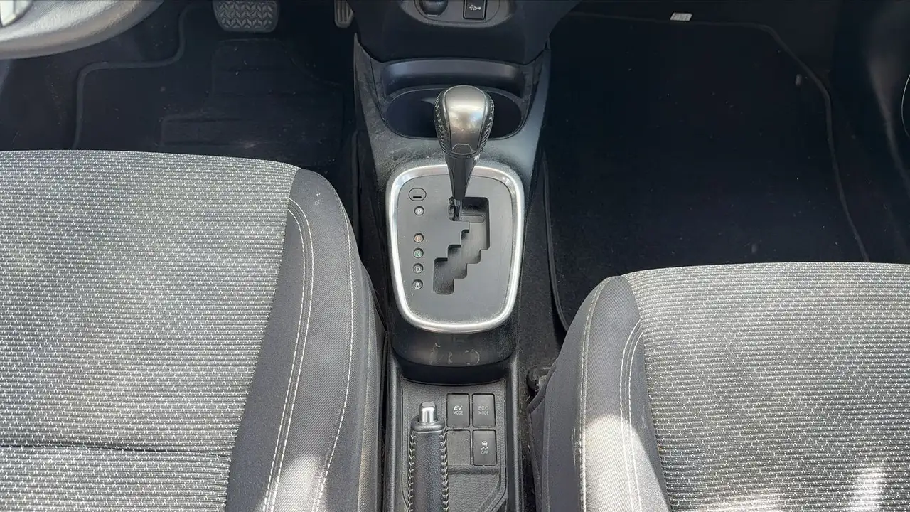 Toyota Yaris Yaris — photo 26