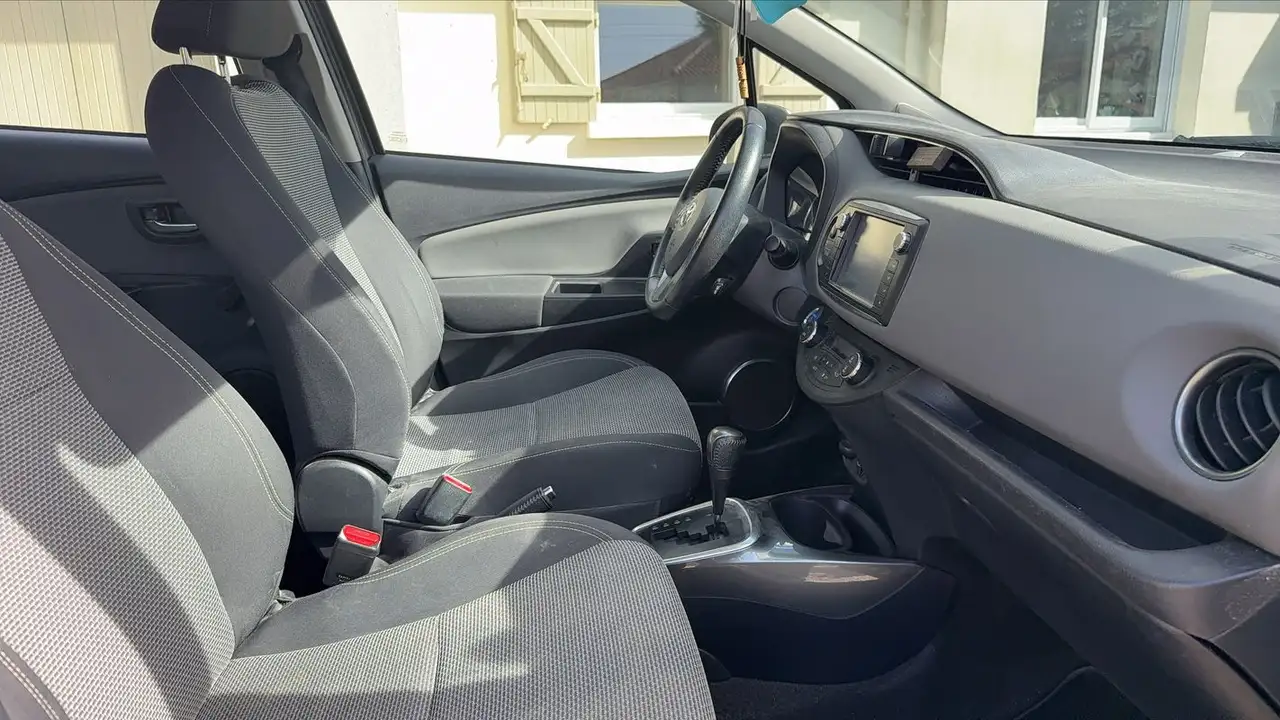 Toyota Yaris Yaris — photo 25