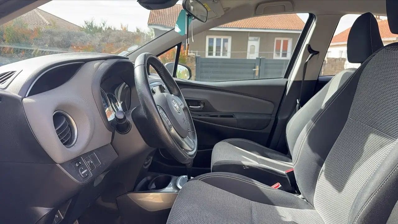 Toyota Yaris Yaris — photo 27