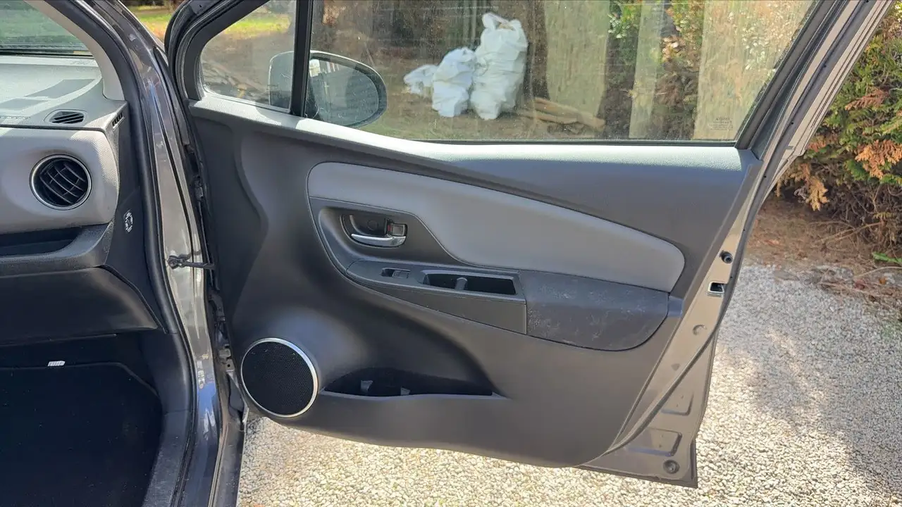 Toyota Yaris Yaris — photo 24