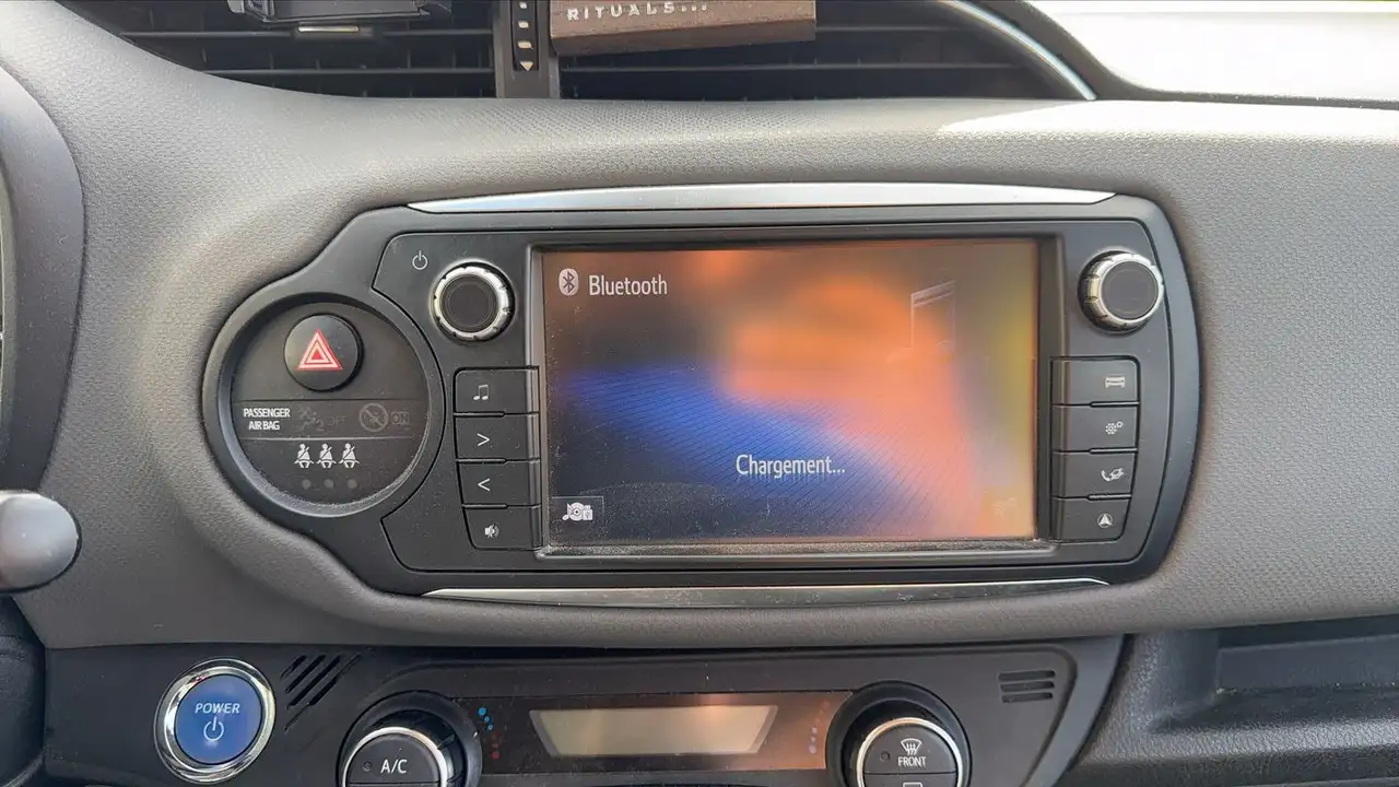 Toyota Yaris Yaris — photo 23