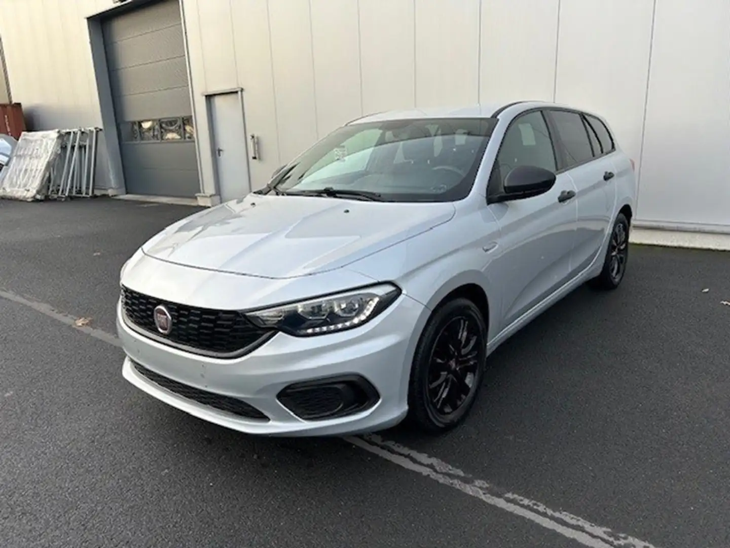 Fiat Tipo Street Gris - 1