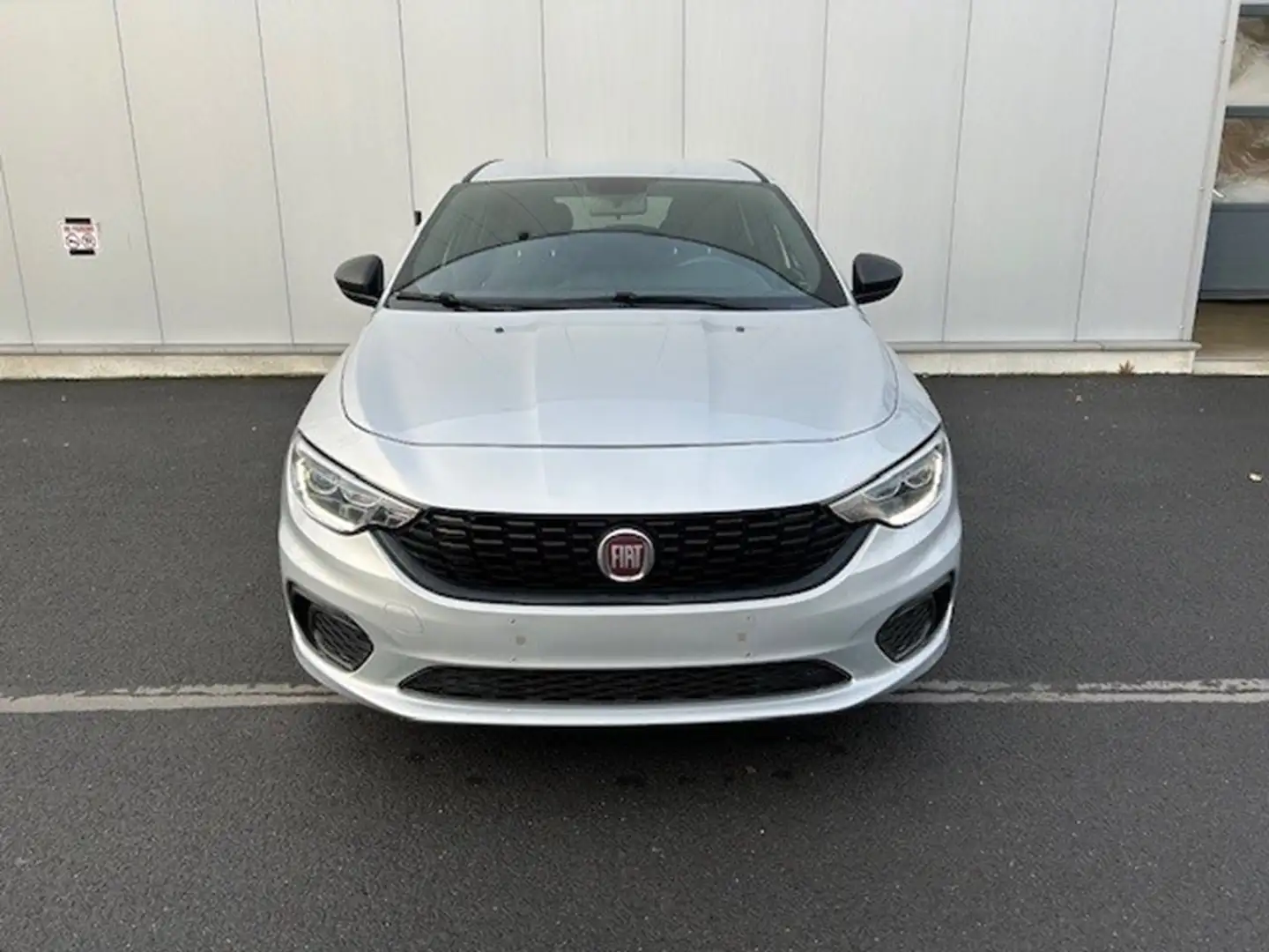 Fiat Tipo Street Gris - 2