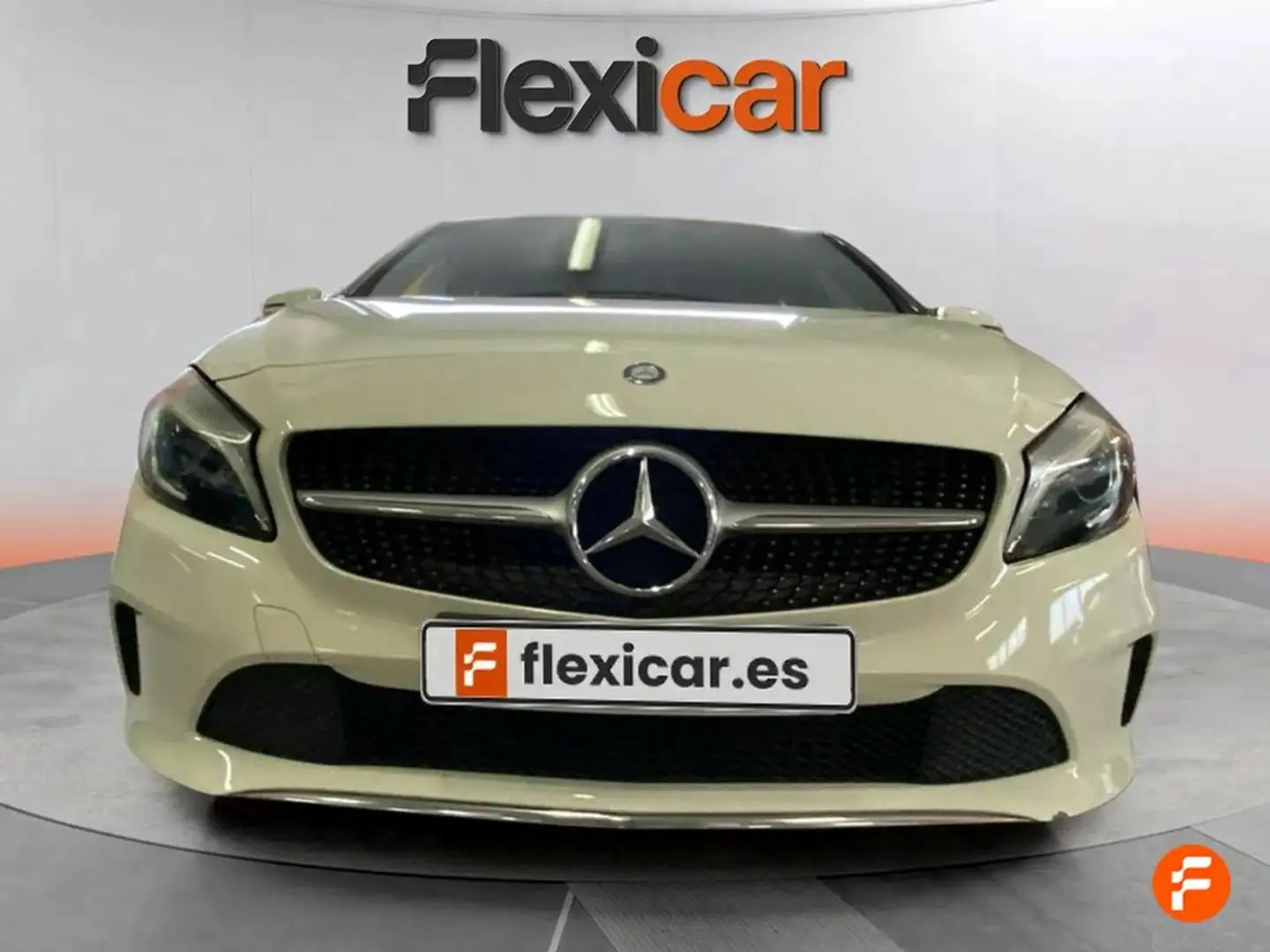Mercedes-Benz A 200 d Urban Jaune - 2