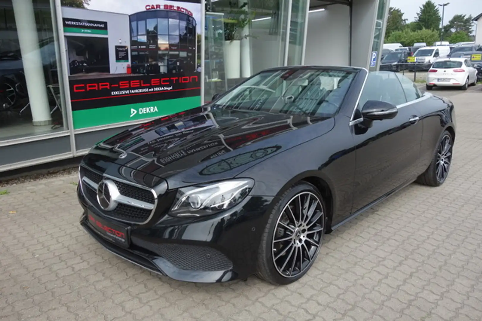 Mercedes-Benz E 200 Cabrio 20"AMG ACC/LED/STDHZG/BURM/WIDESCRENN crna - 1