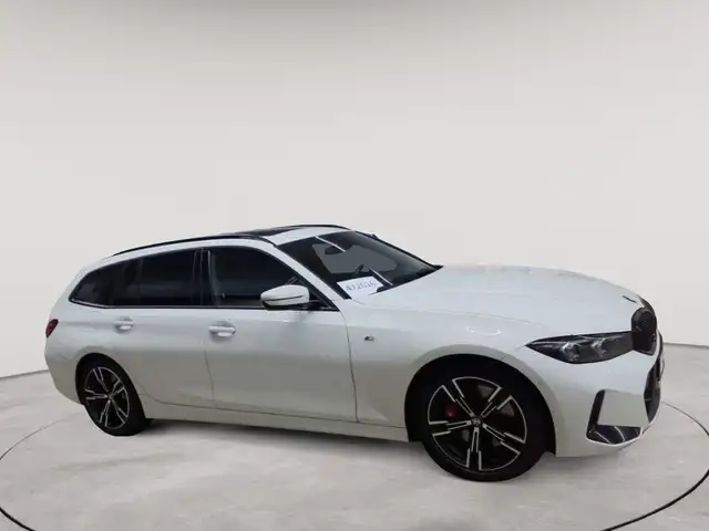 BMW 3 Series view 3