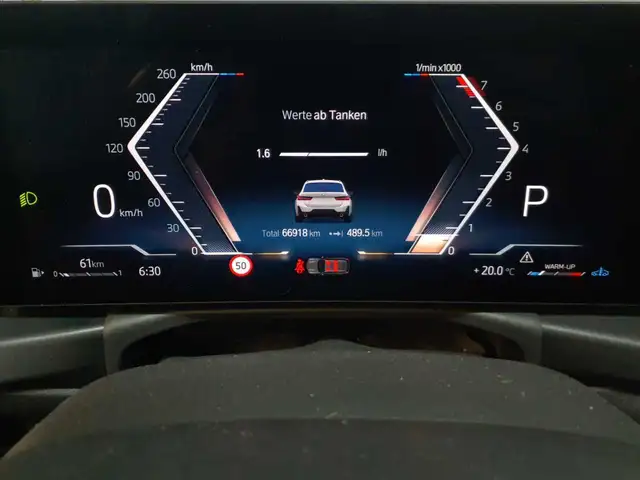 BMW 3 Series view 11