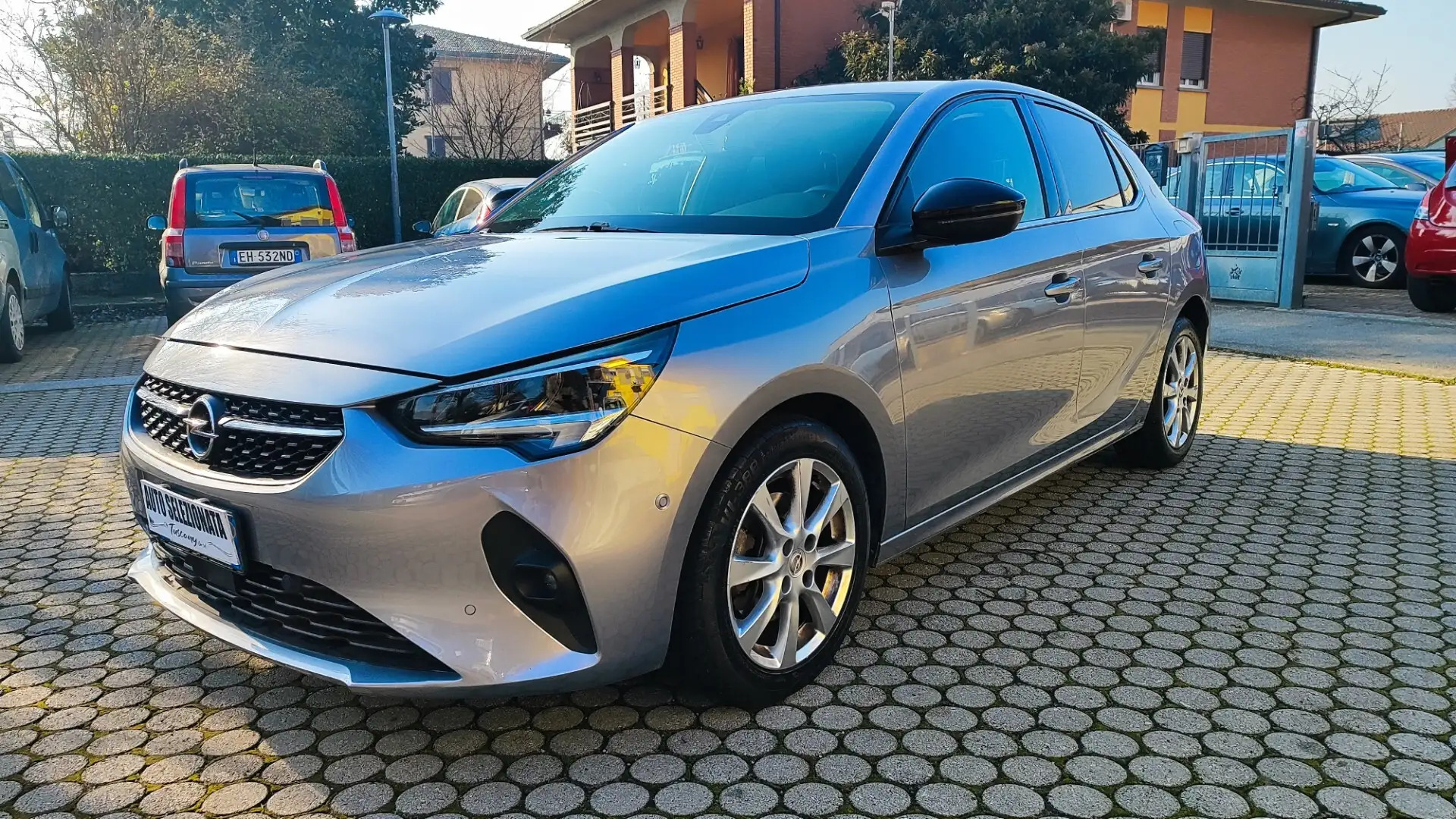 Opel Corsa 1.5 diesel 100 CV GS Line Grijs - 1