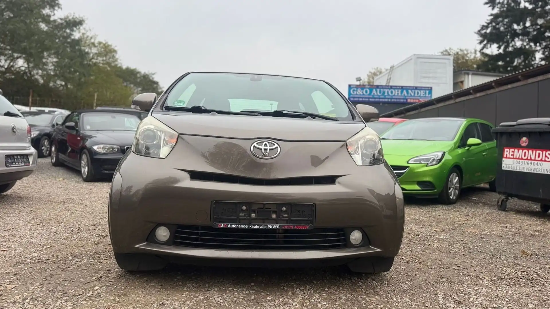 Toyota iQ iQ Basis*KLima*52.000Km*TÜV NEU Braun - 2