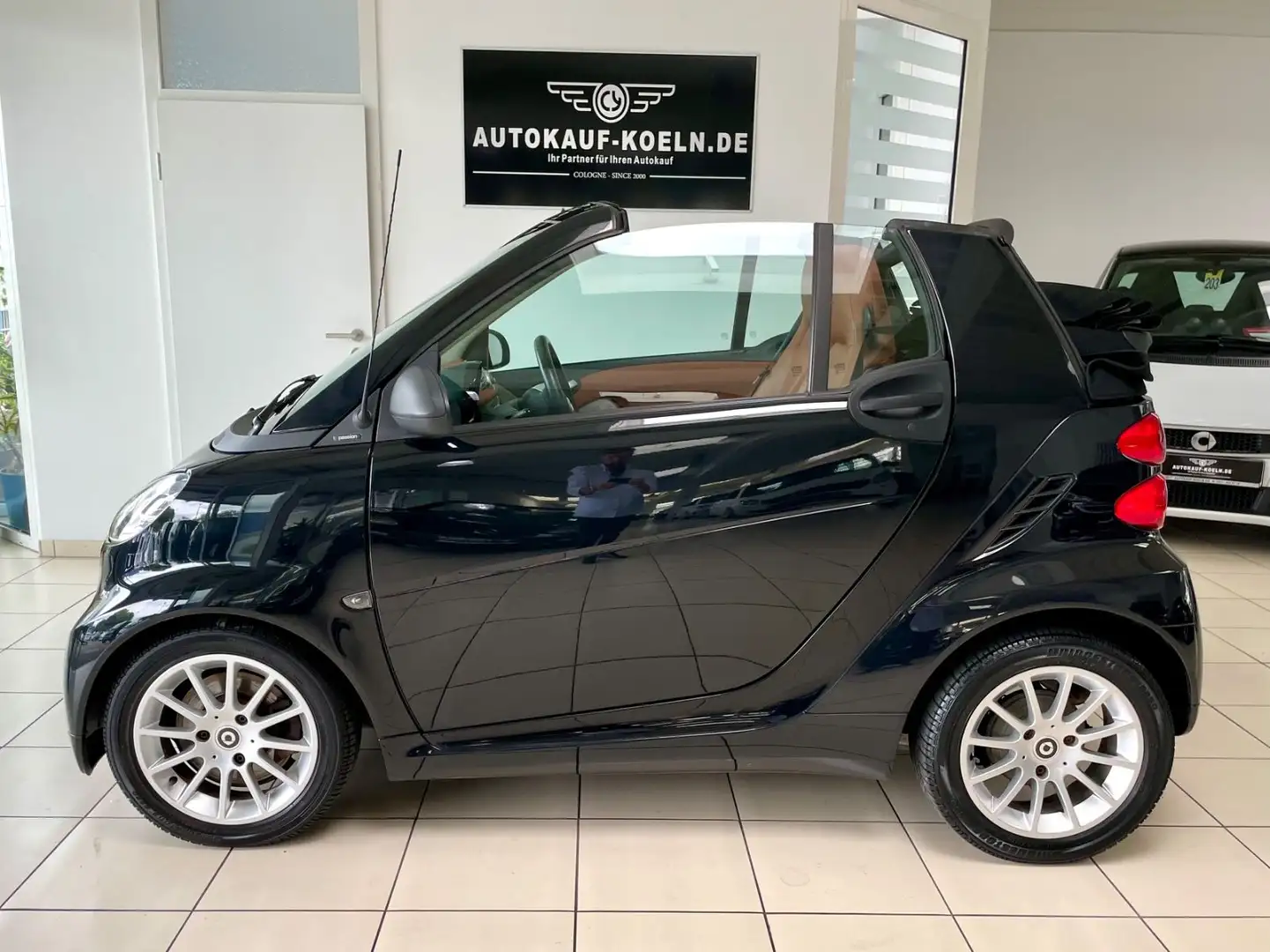 smart forTwo cabrio Servo/Leder/Navi/Klima/Alus Zwart - 1