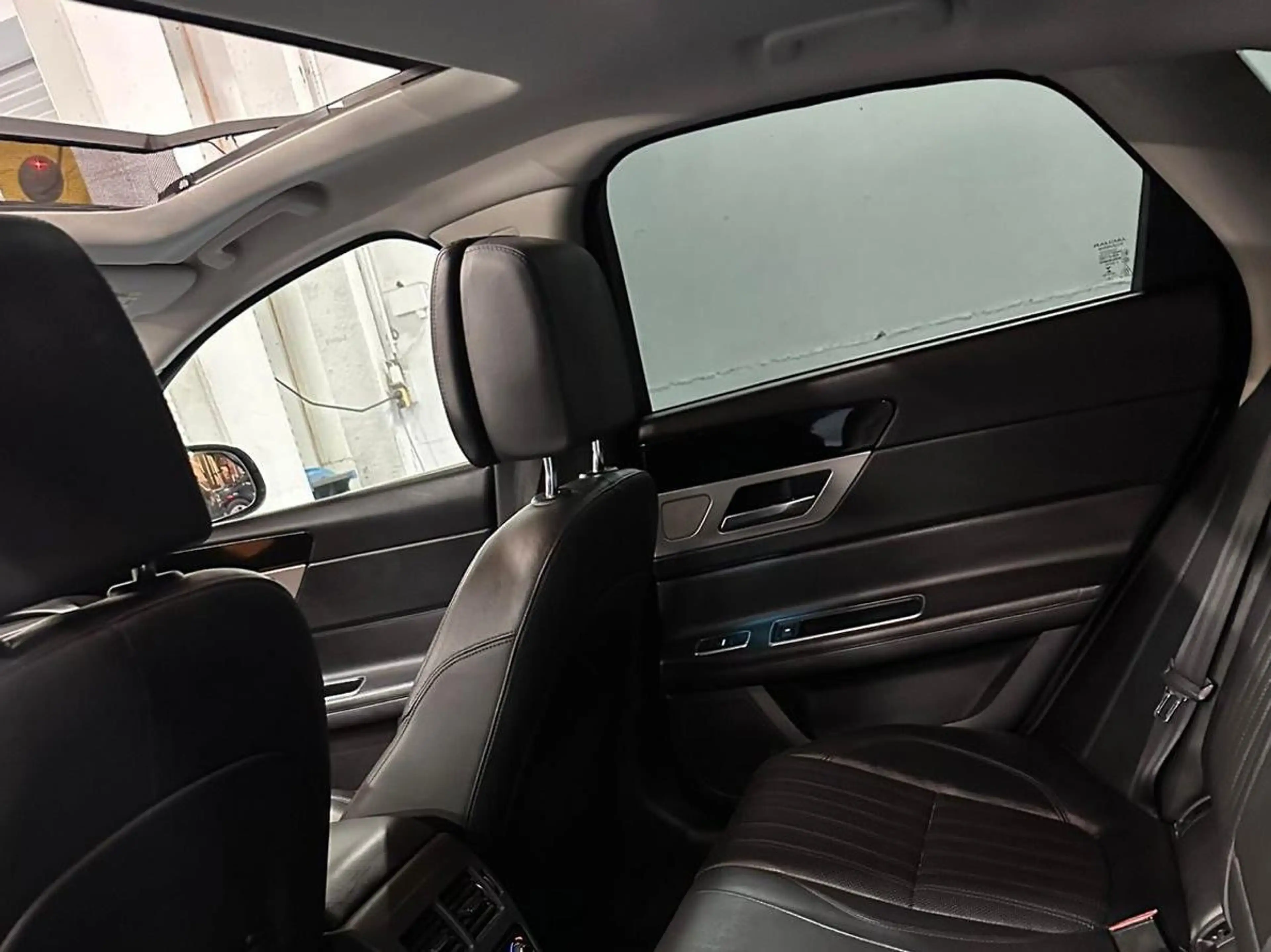 Jaguar XF 2.0 D Business Edition Evolutive — photo 10