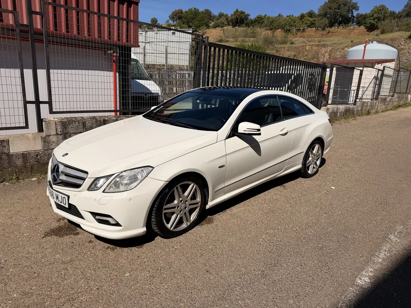 Mercedes-Benz E 250 Coupé 250CDI BE Aut. (9.75) - 1