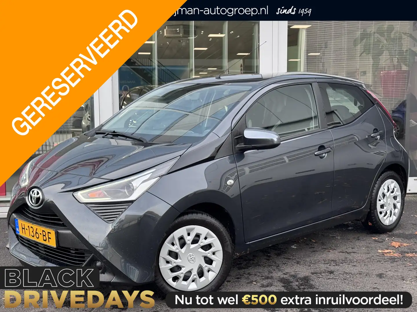 Toyota Aygo 1.0 VVT-i x-play Gris - 1