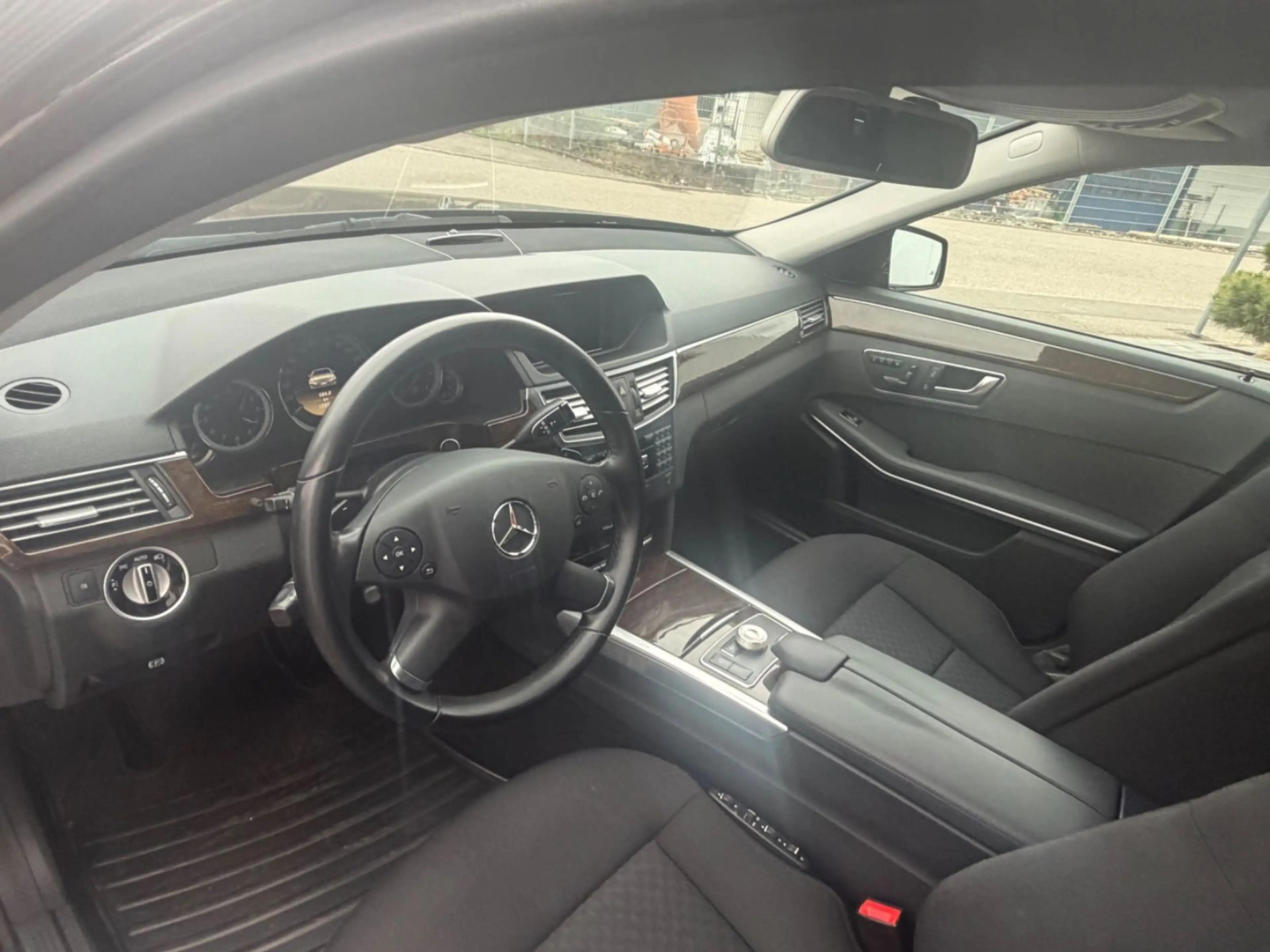 Mercedes-Benz E 350 E T-Modell E 350 CDI 4Matic — photo 9