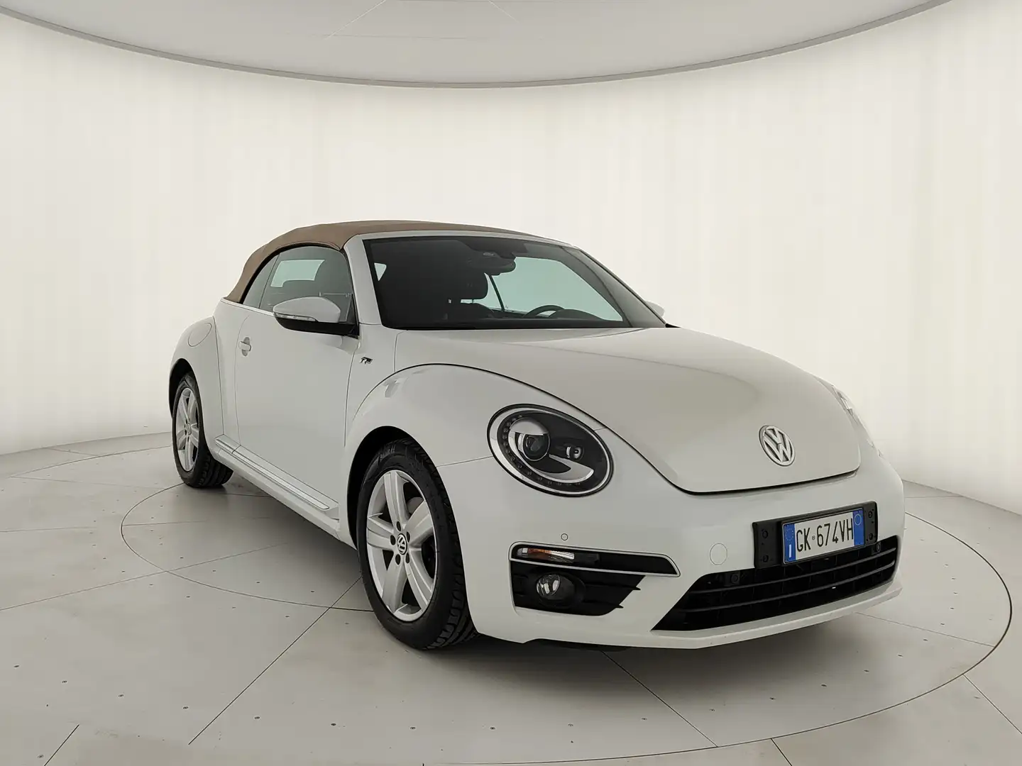 Volkswagen Maggiolino Cabrio 2.0 tdi Sport 140cv R-LINE Bianco - 1