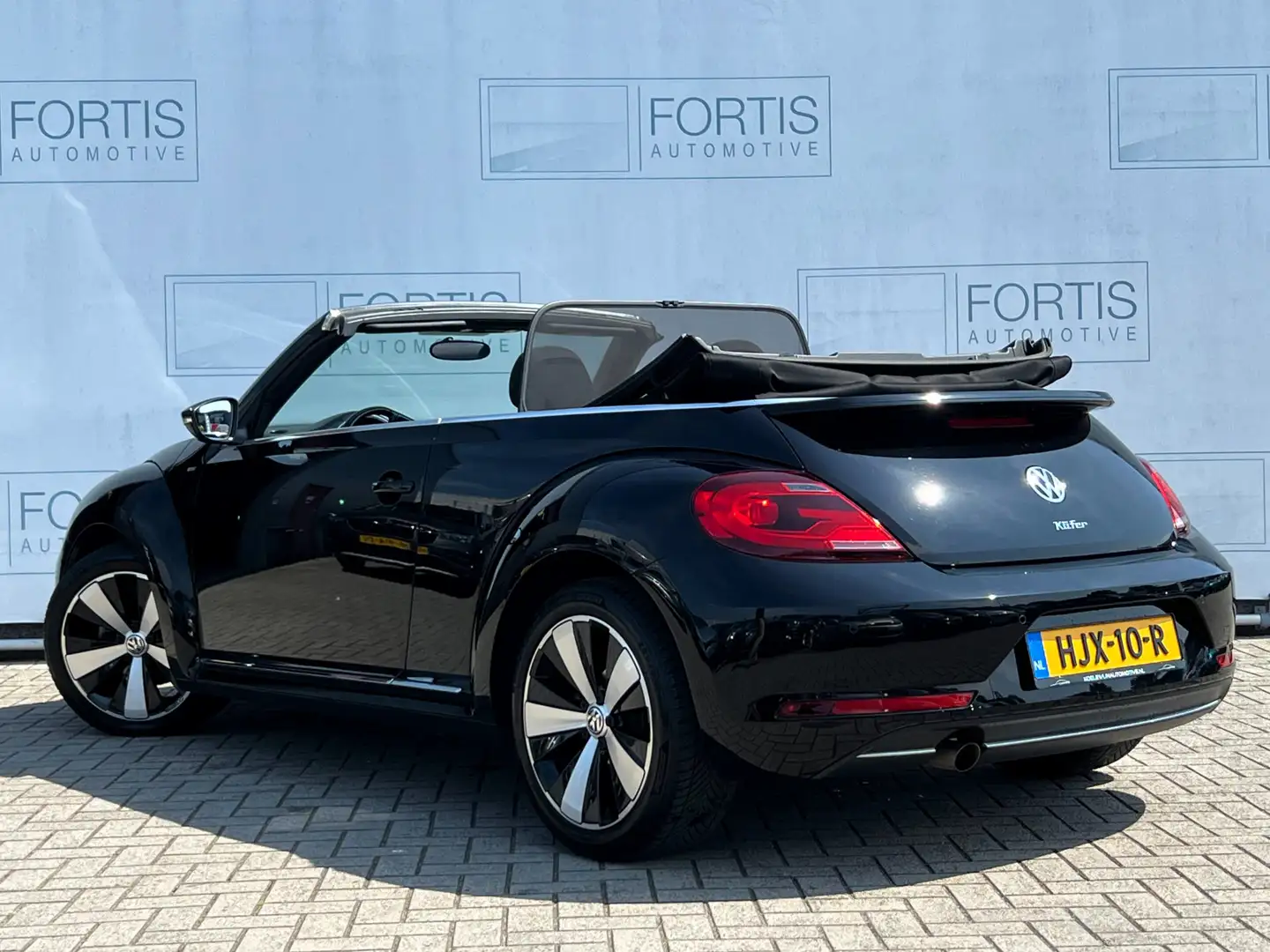 Volkswagen Beetle Cabriolet 1.2 TSI Design BlueMotion ALLSTAR CAMERA Zwart - 2