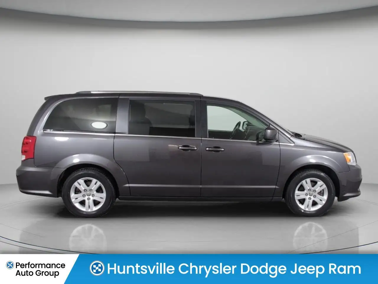 Dodge Grand Caravan снимка Dodge Grand Caravan