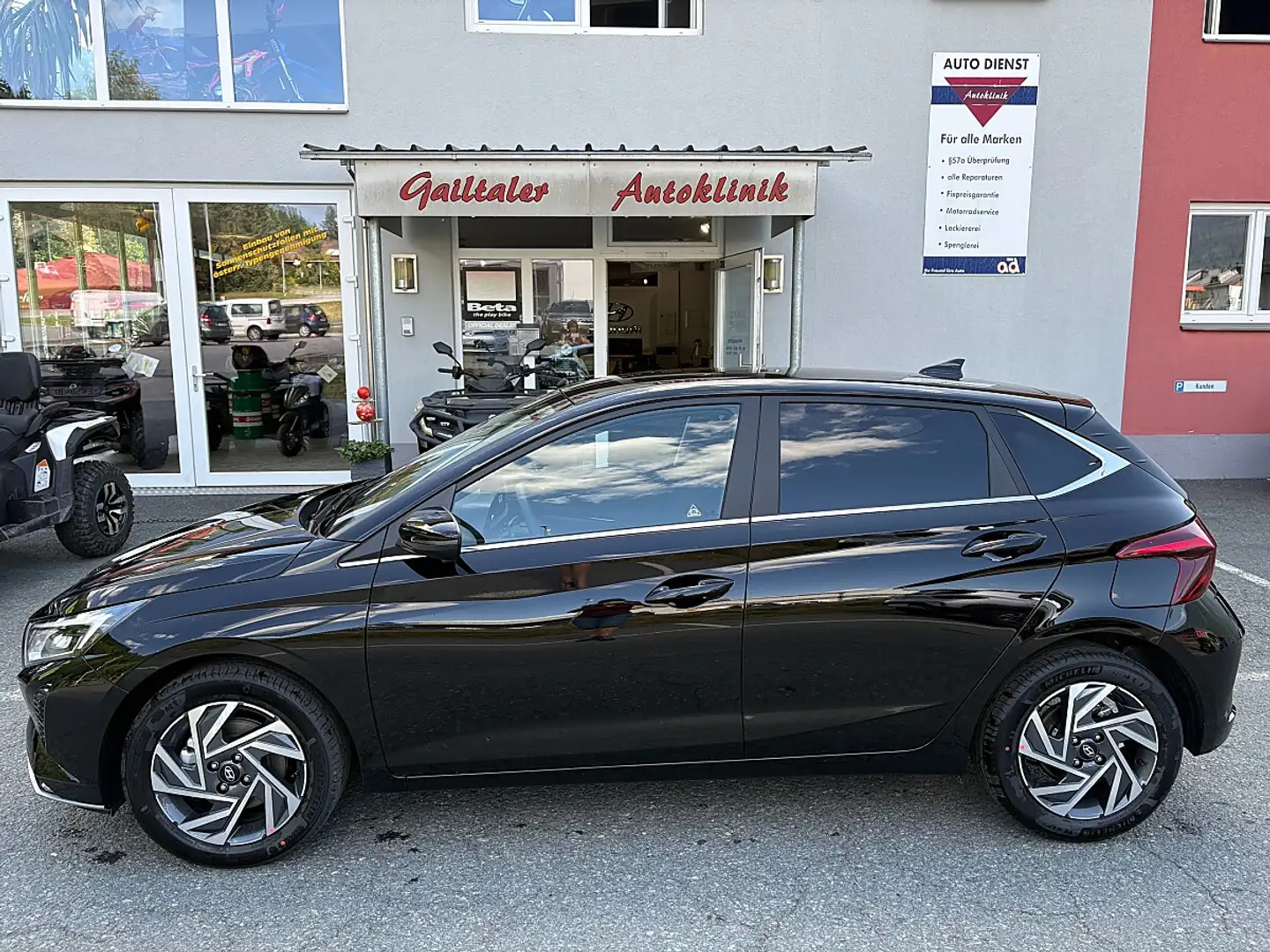 Hyundai i20 1,0 T-GDI GO Plus Schwarz - 2