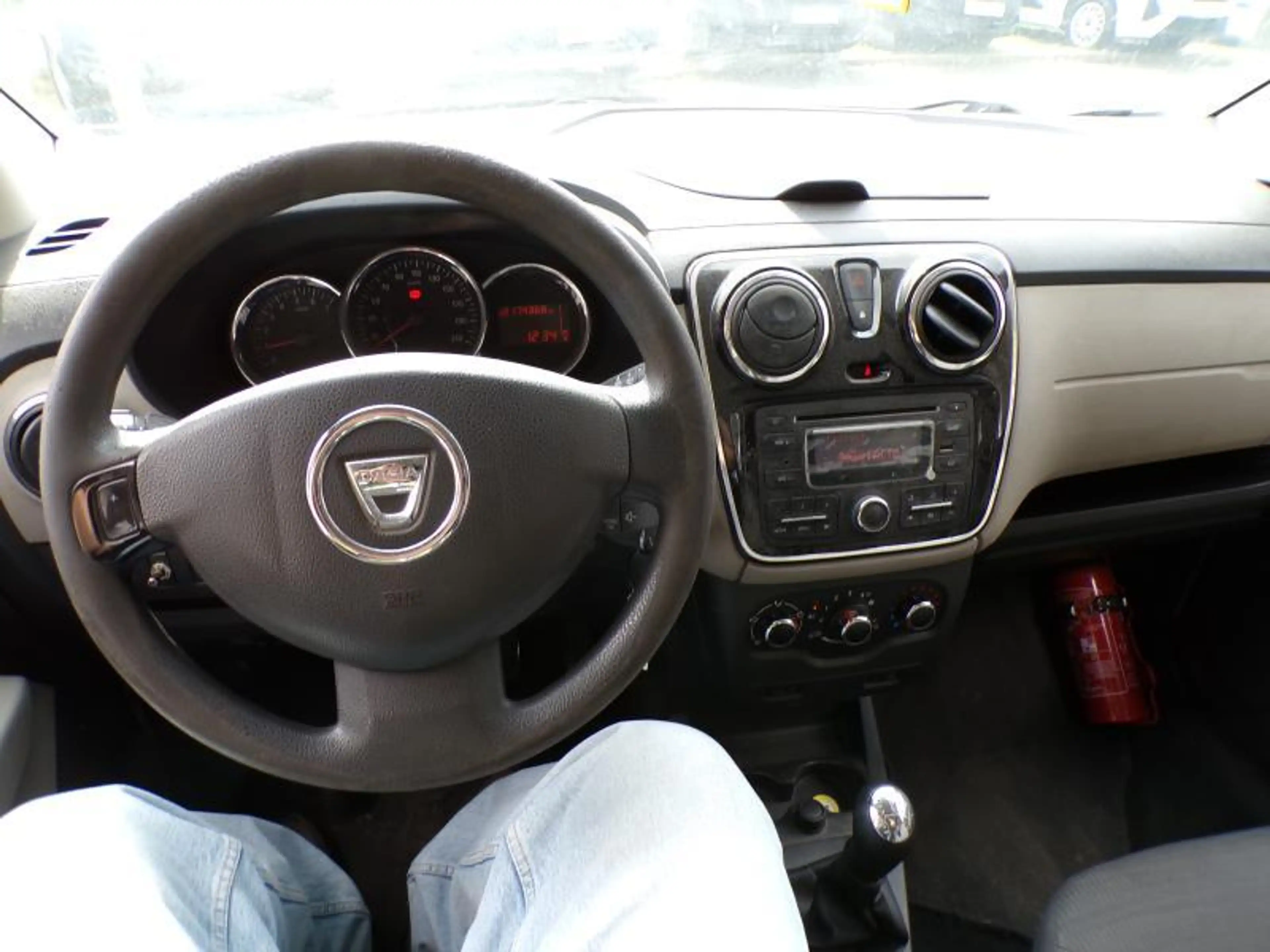 Dacia Lodgy 1.5 DCi 90cv Gris 11/12 Airco Capteurs Cruise — photo 10