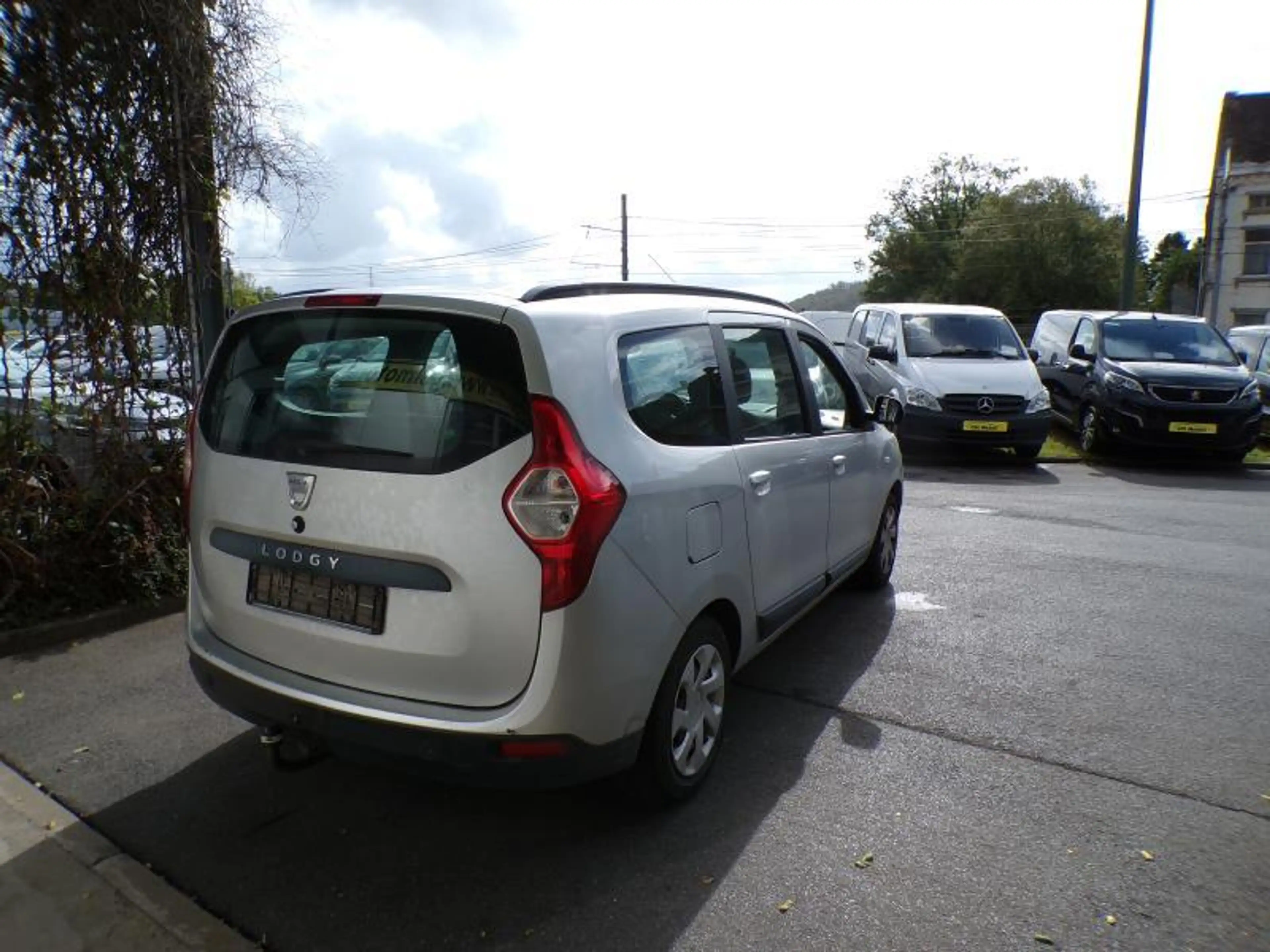 Dacia Lodgy 1.5 DCi 90cv Gris 11/12 Airco Capteurs Cruise — photo 4