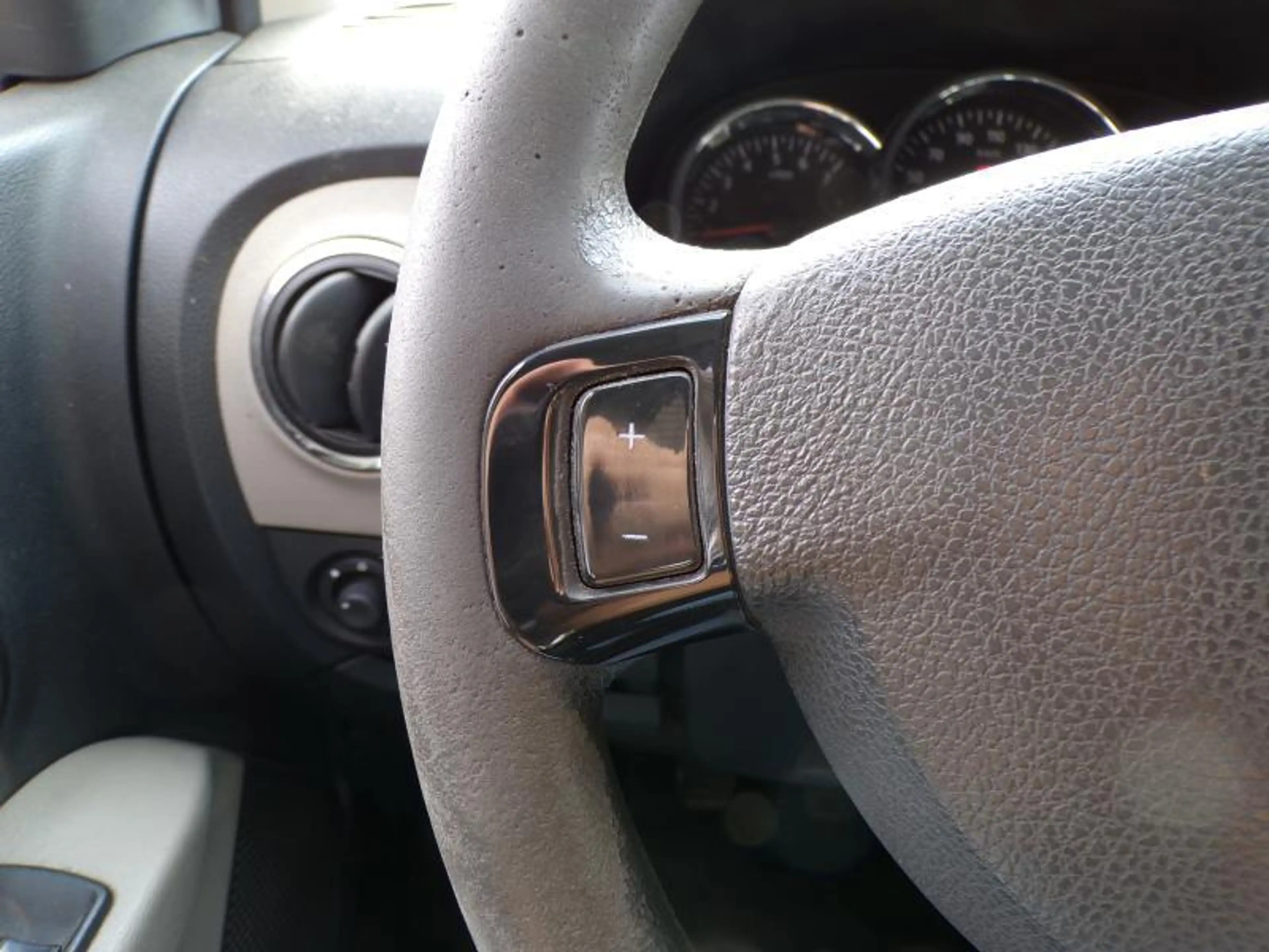 Dacia Lodgy 1.5 DCi 90cv Gris 11/12 Airco Capteurs Cruise — photo 15