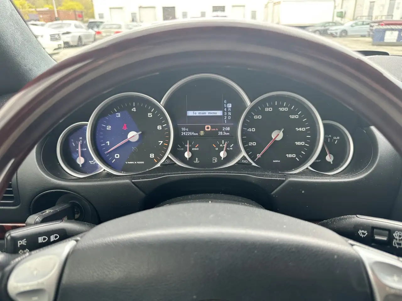 Porsche Cayenne снимка Porsche Cayenne