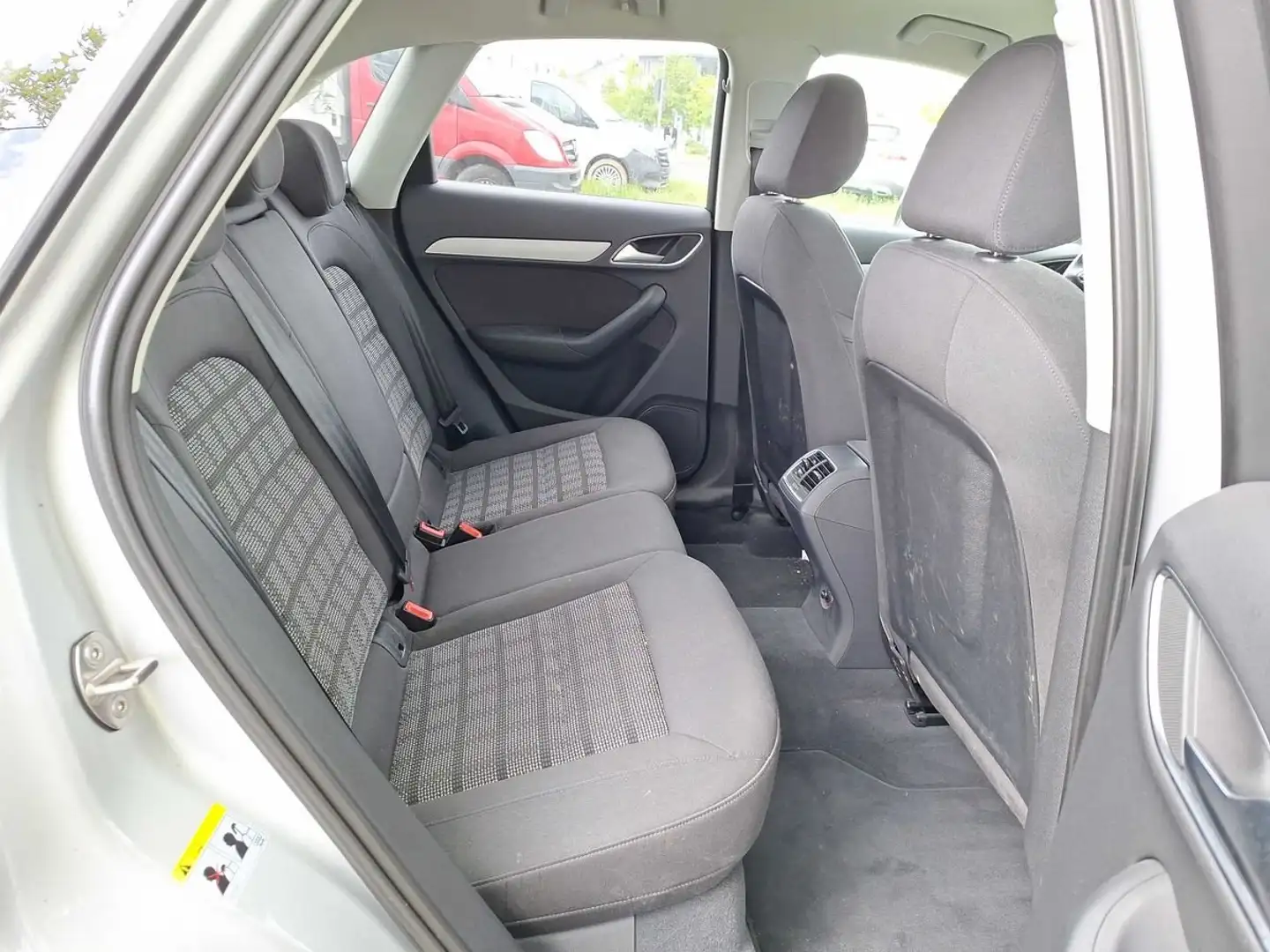 Audi Q3 Q3 2.0 TDI quattro Grau - 2